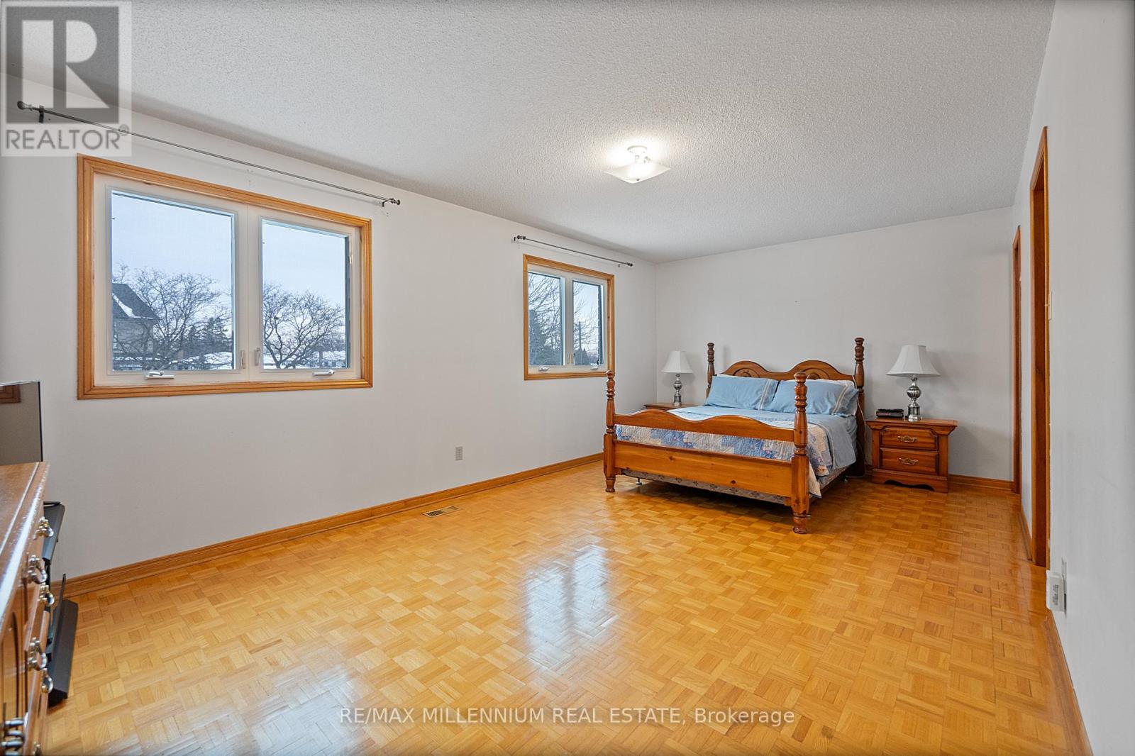 249 Paisley Boulevard W, Mississauga, Ontario  L5B 3B4 - Photo 37 - W11989599