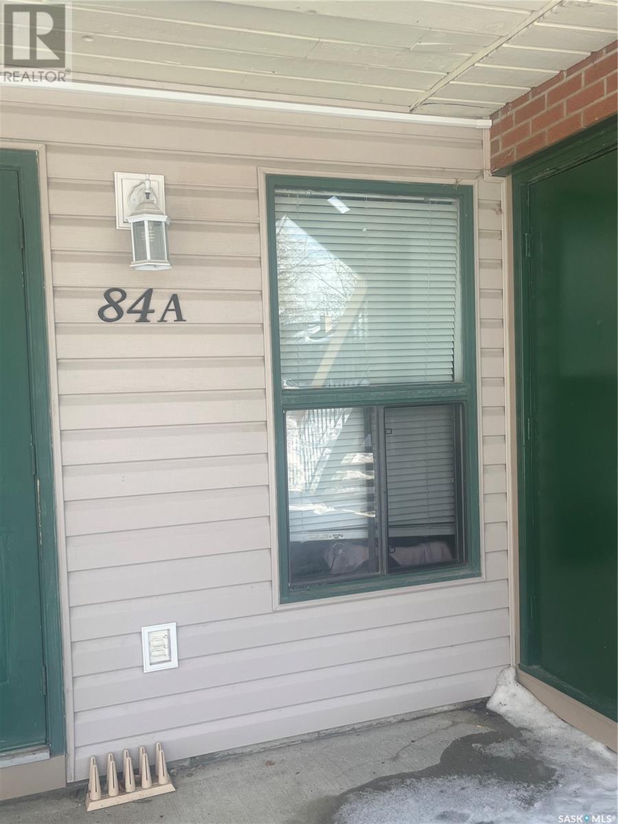 A 84 Nollet Avenue, Regina, Saskatchewan  S4T 7T9 - Photo 2 - SK996601