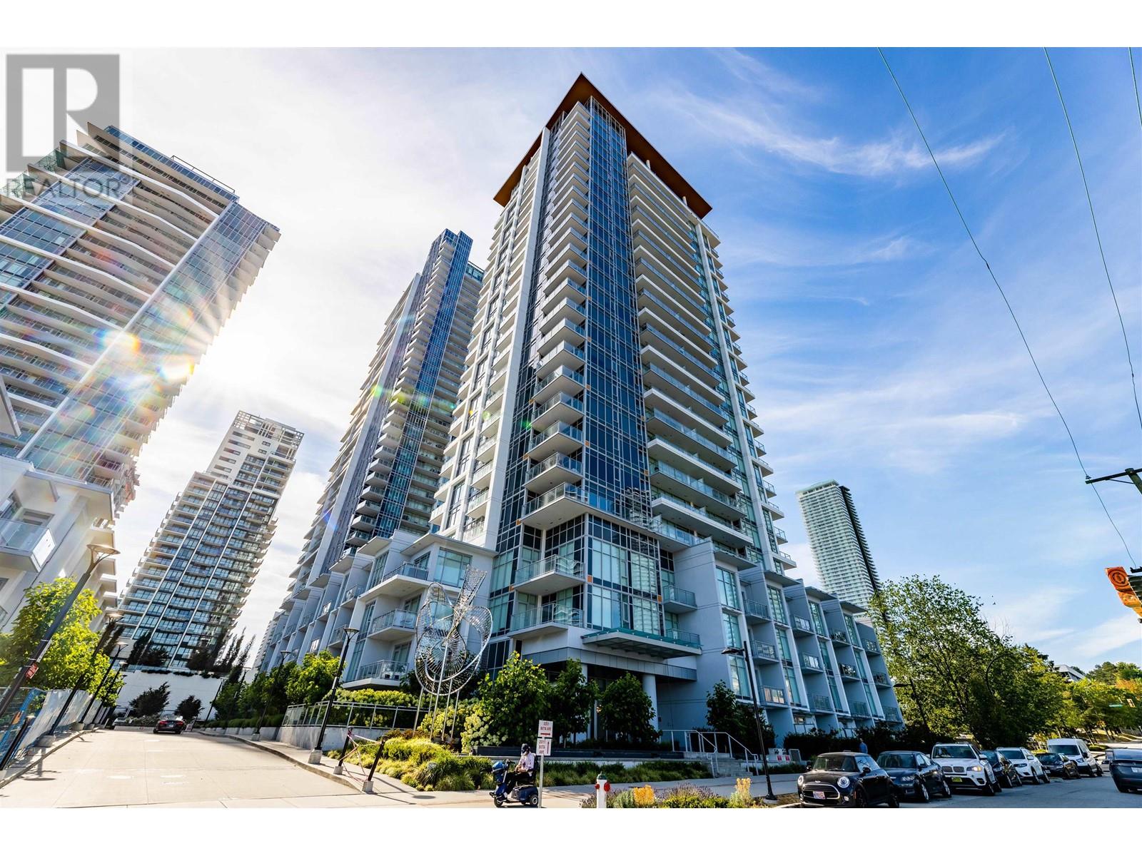 Listing Picture 2 of 28 : 2106 2351 BETA AVENUE, Burnaby / 本拿比 - 魯藝地產 Yvonne Lu Group - MLS Medallion Club Member
