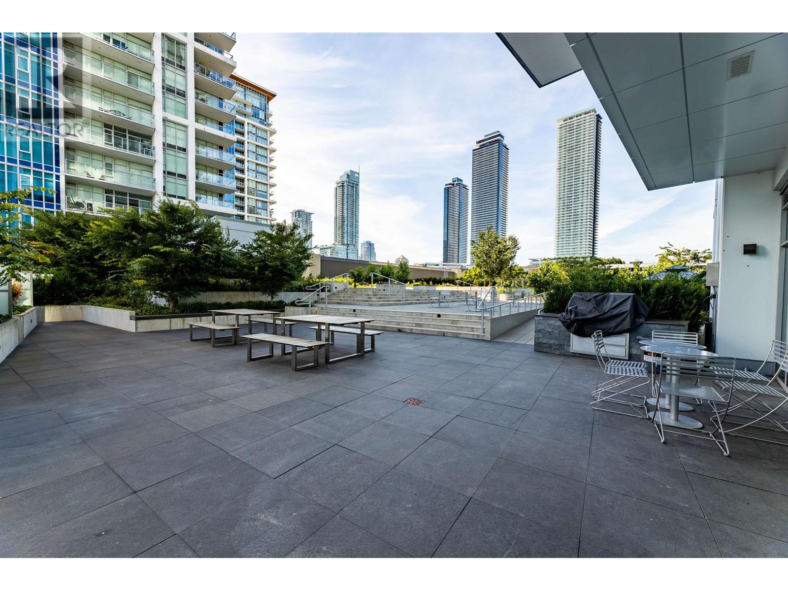Listing Picture 22 of 28 : 2106 2351 BETA AVENUE, Burnaby / 本拿比 - 魯藝地產 Yvonne Lu Group - MLS Medallion Club Member