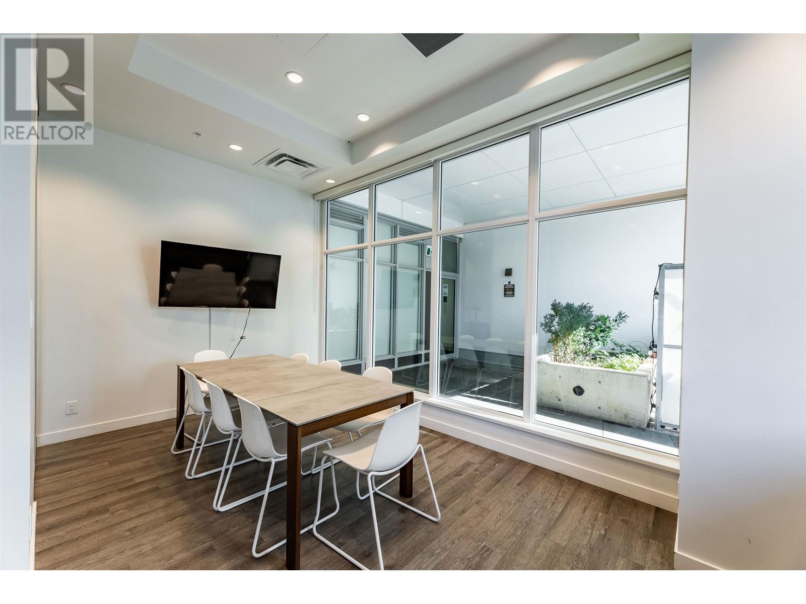 Listing Picture 19 of 28 : 2106 2351 BETA AVENUE, Burnaby / 本拿比 - 魯藝地產 Yvonne Lu Group - MLS Medallion Club Member