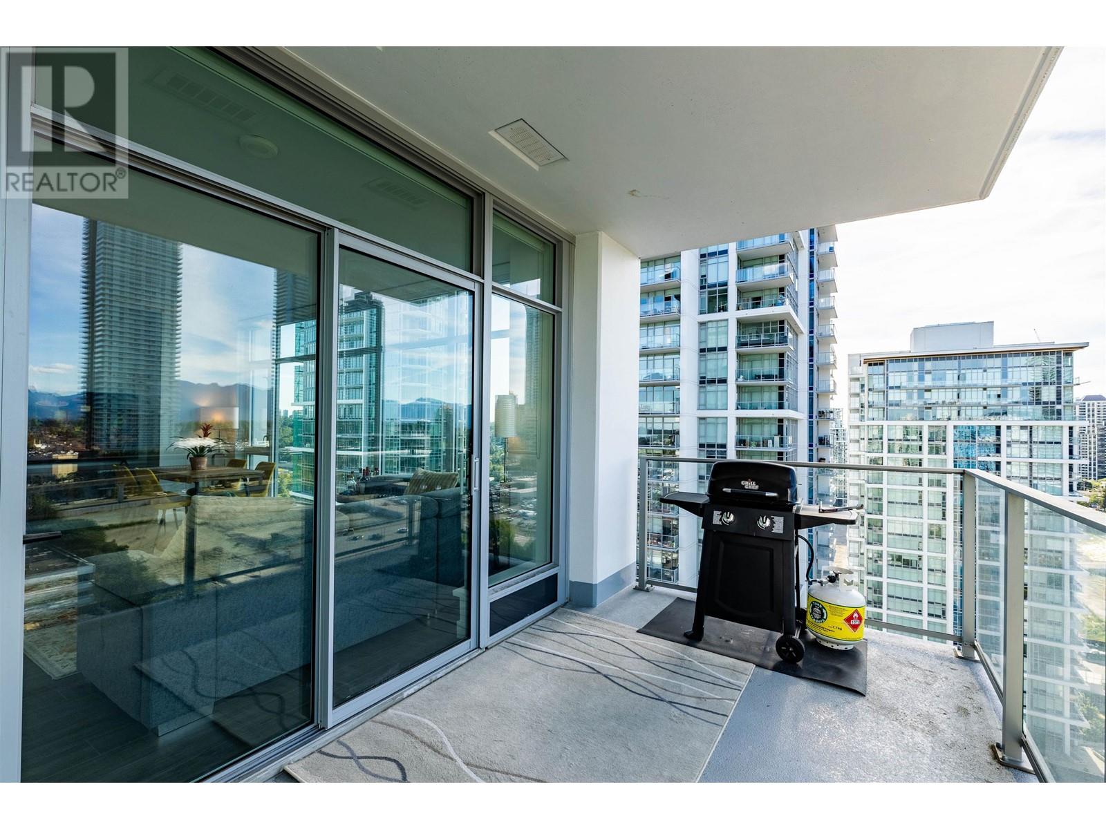 Listing Picture 8 of 28 : 2106 2351 BETA AVENUE, Burnaby / 本拿比 - 魯藝地產 Yvonne Lu Group - MLS Medallion Club Member