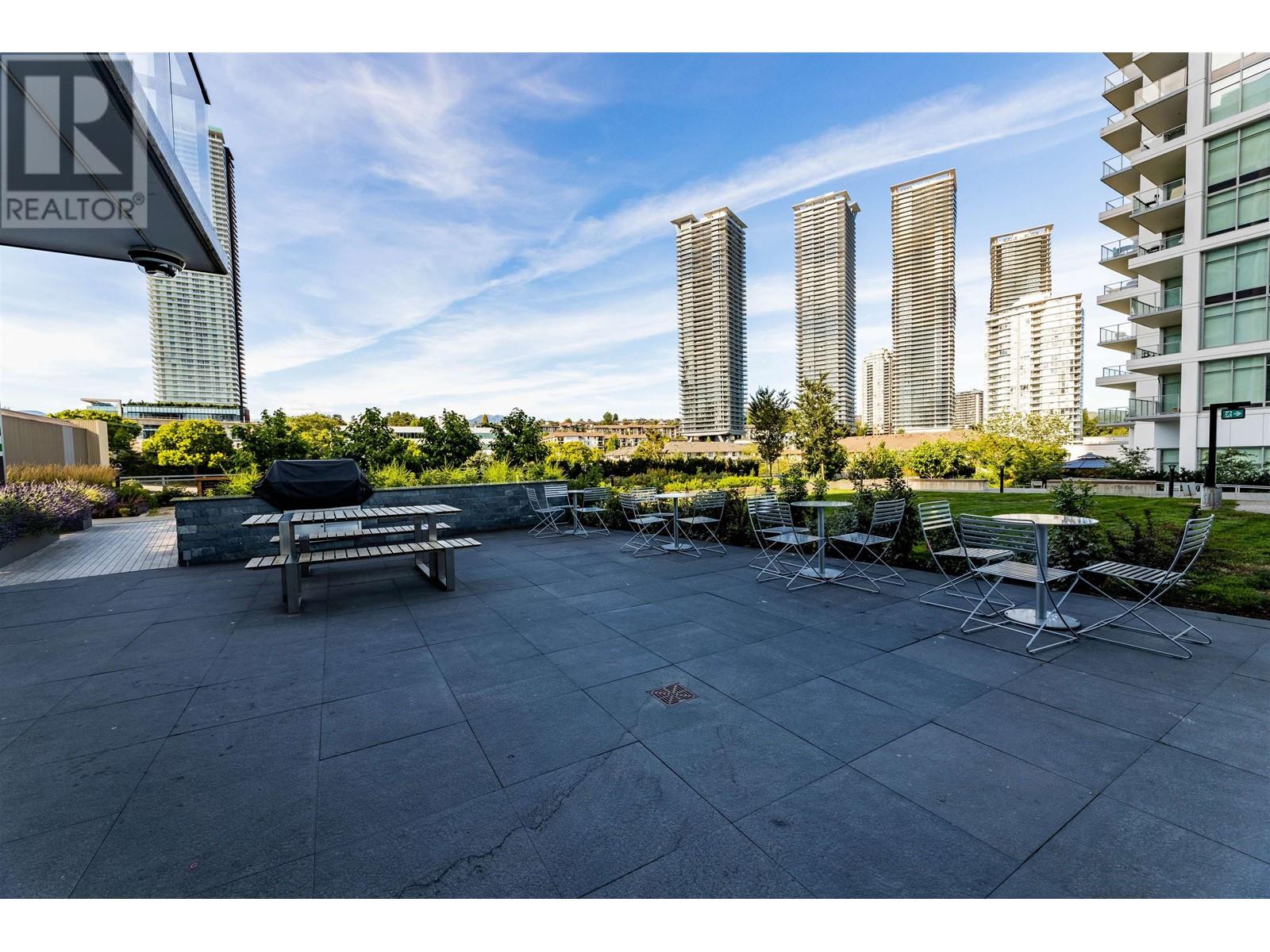 Listing Picture 23 of 28 : 2106 2351 BETA AVENUE, Burnaby / 本拿比 - 魯藝地產 Yvonne Lu Group - MLS Medallion Club Member