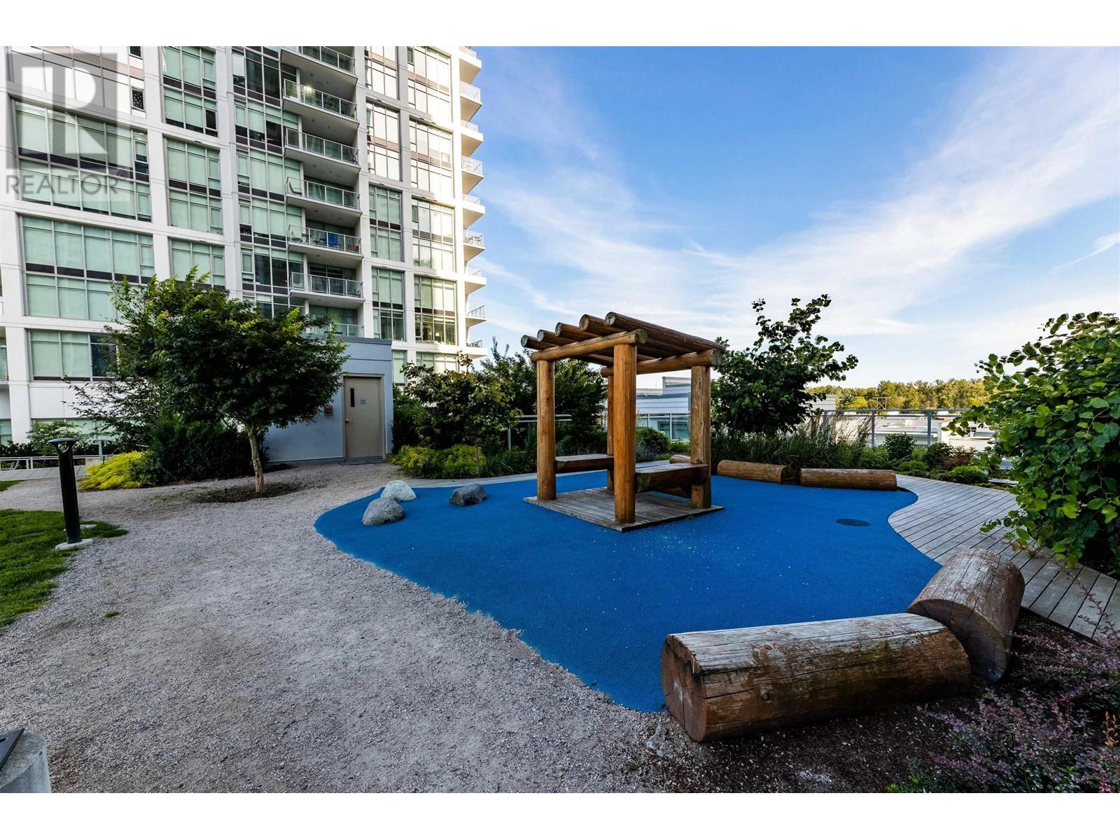 Listing Picture 24 of 28 : 2106 2351 BETA AVENUE, Burnaby / 本拿比 - 魯藝地產 Yvonne Lu Group - MLS Medallion Club Member