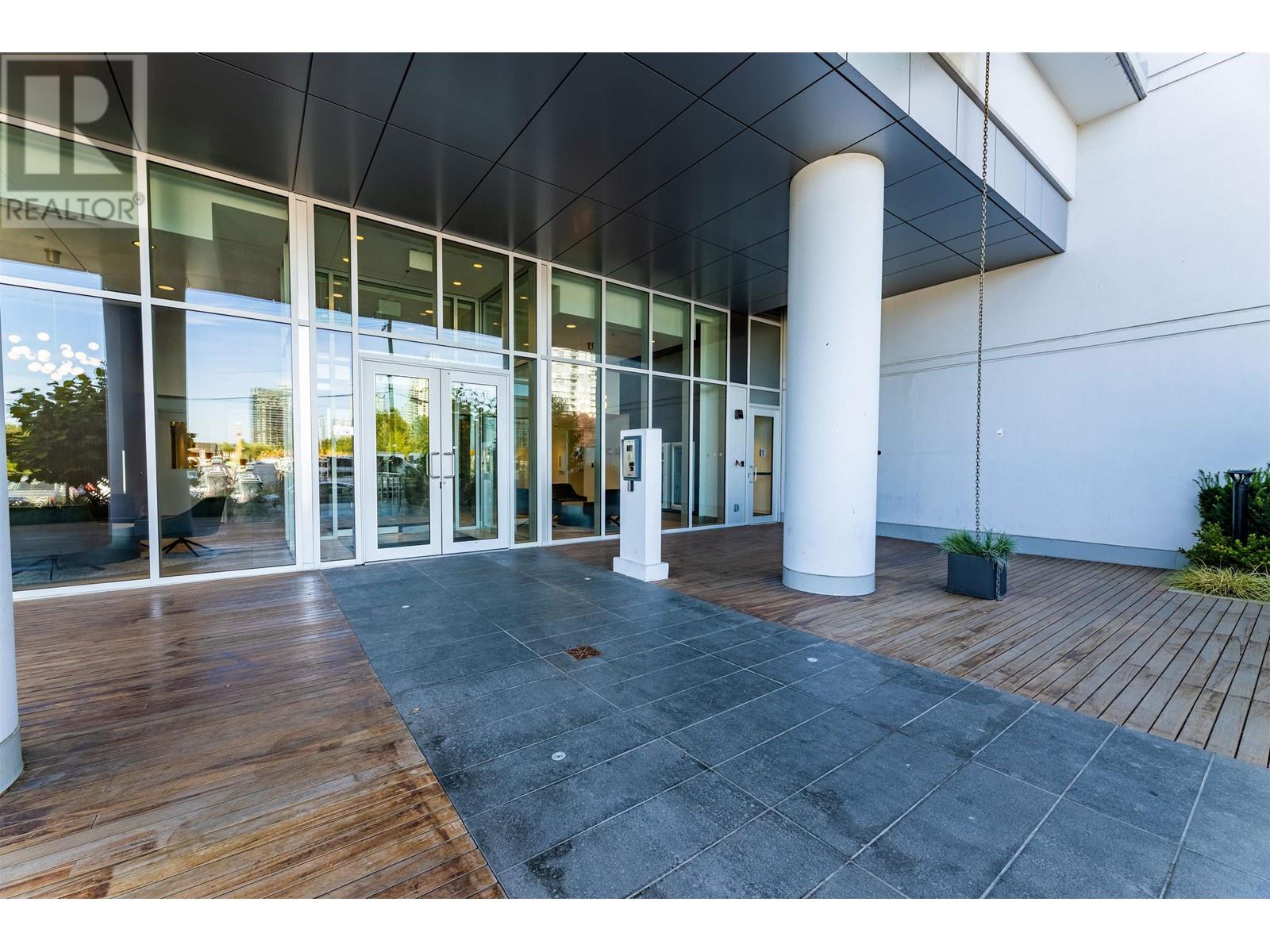 Listing Picture 27 of 28 : 2106 2351 BETA AVENUE, Burnaby / 本拿比 - 魯藝地產 Yvonne Lu Group - MLS Medallion Club Member