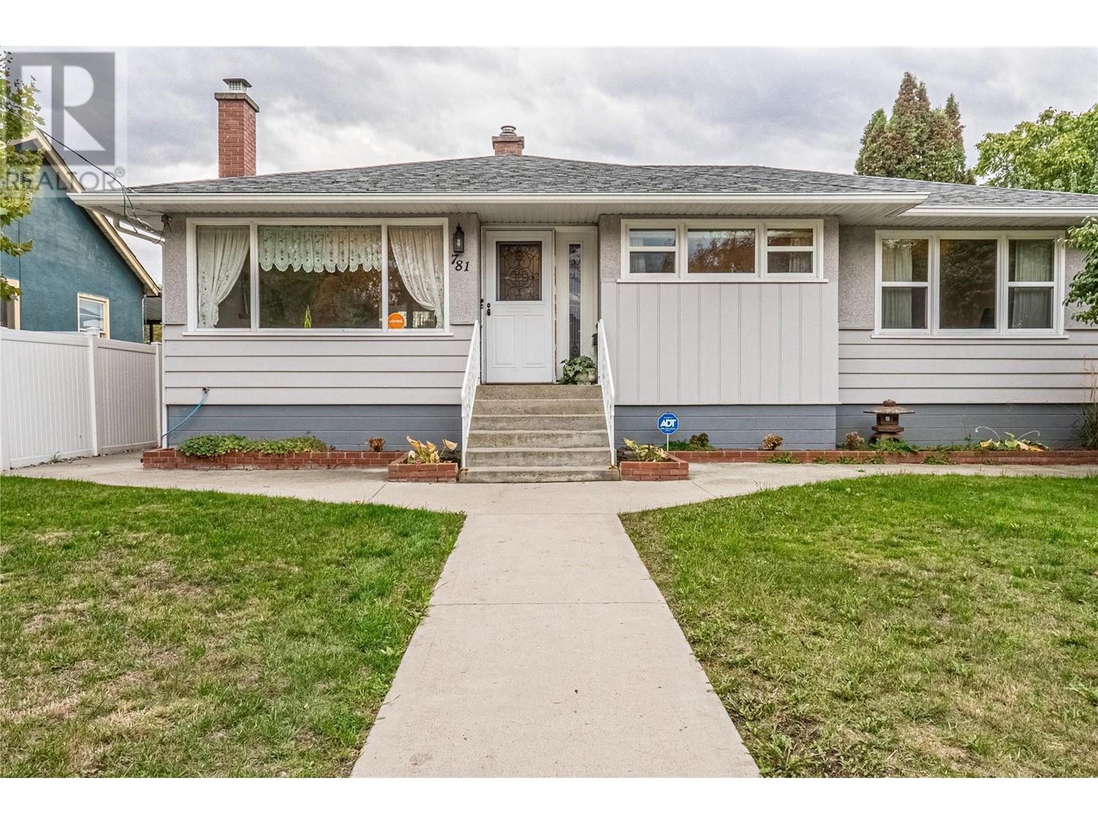 Property at 781 Sutherland Avenue image 5