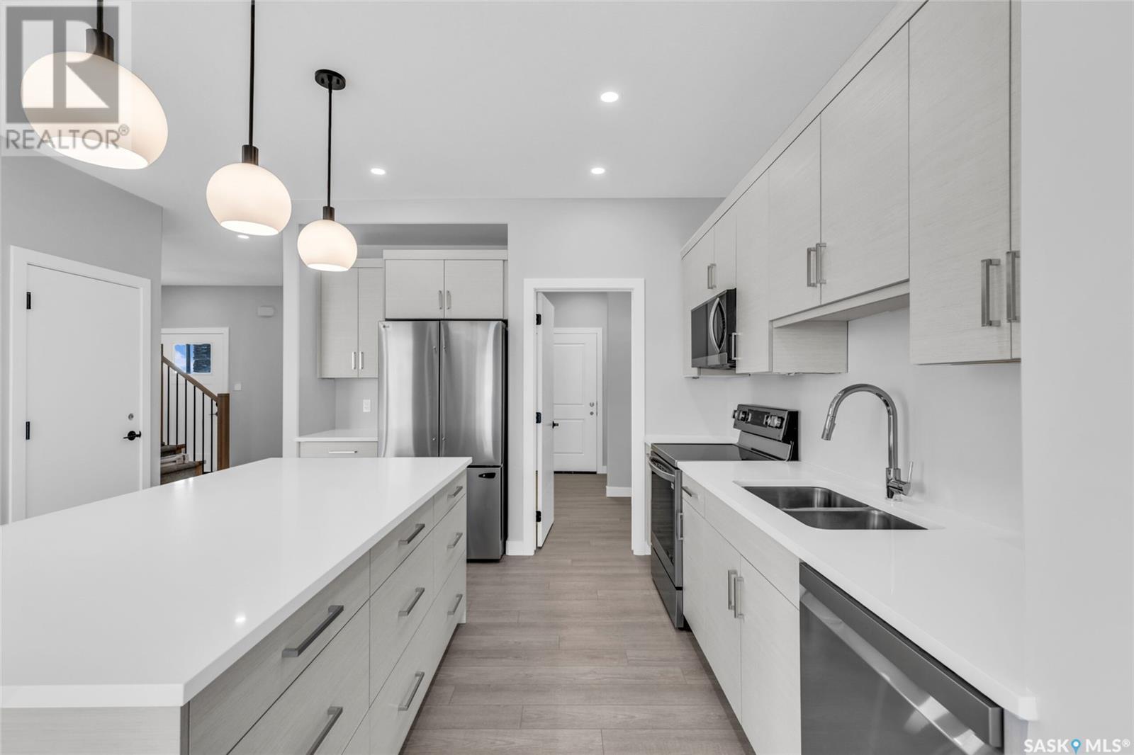 Property at 526 Taskamanwa STREET image 4