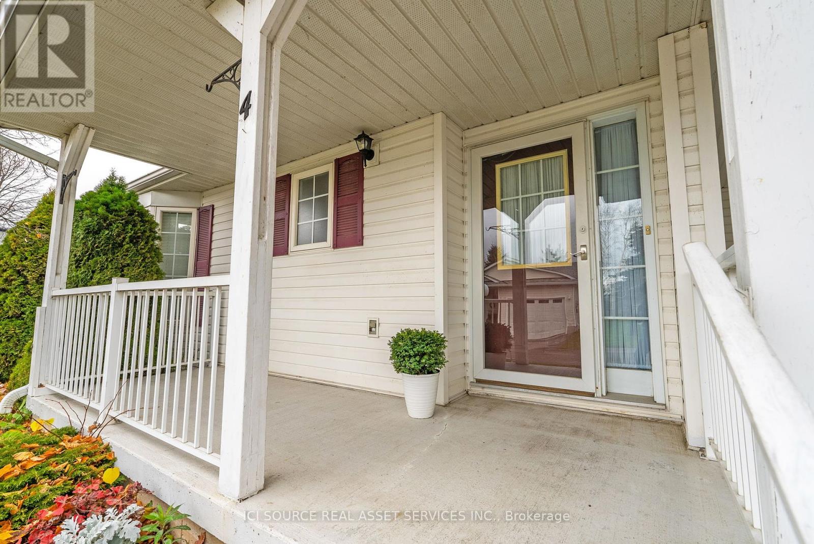 Property at 4 ALGONQUIN TRAIL image 3