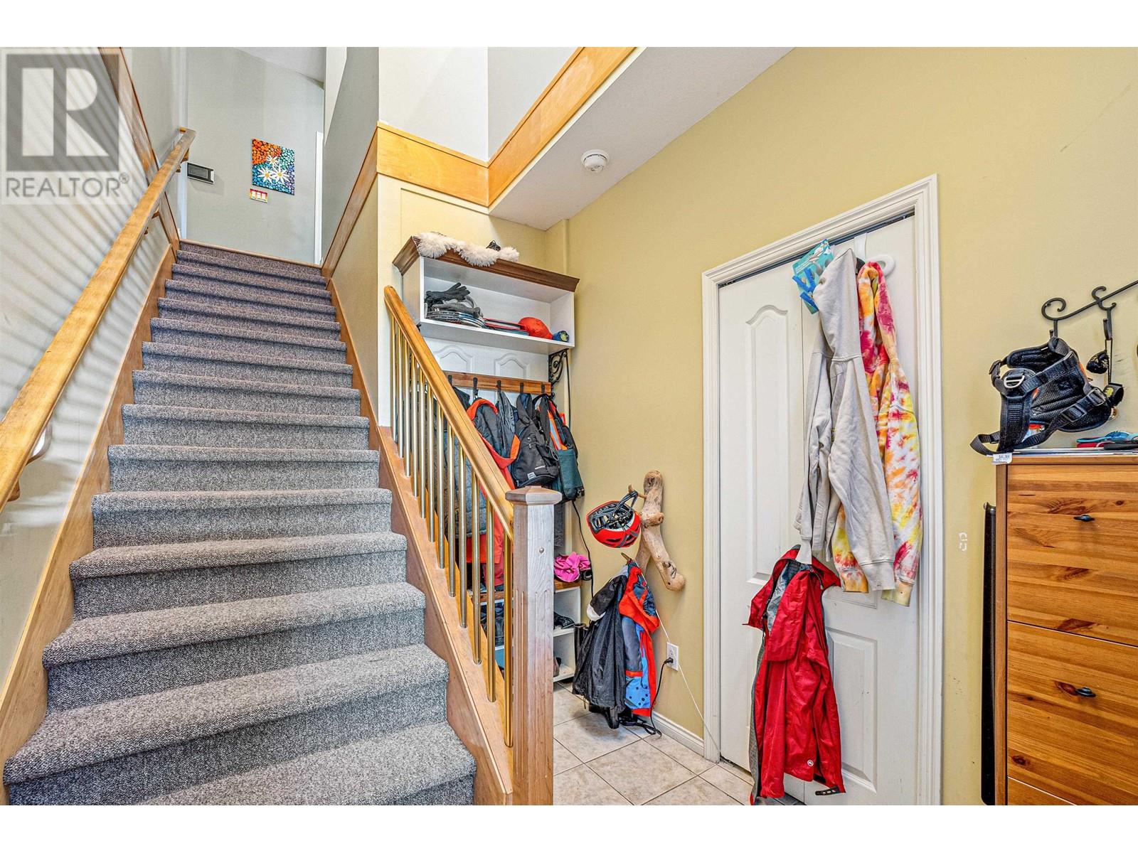 6693 Canada Way, Burnaby, British Columbia  V5E 3P9 - Photo 13 - R2970910