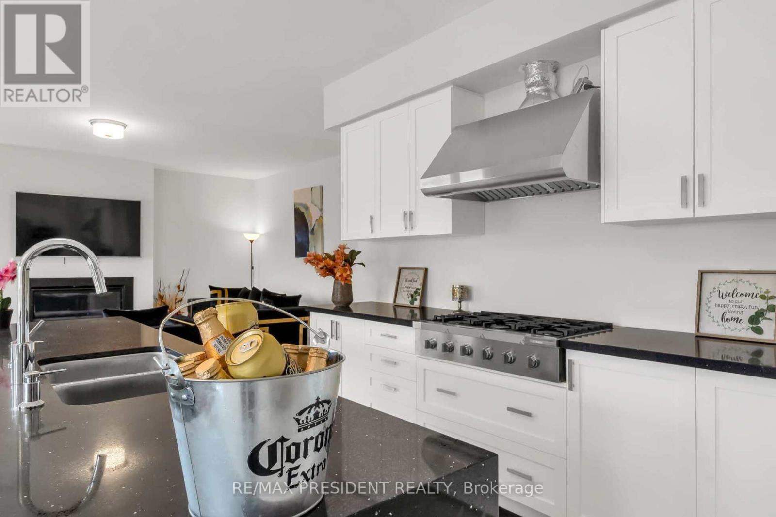 3716 Lakepoint Drive, Severn, Ontario  L3V 8M9 - Photo 18 - S11989702