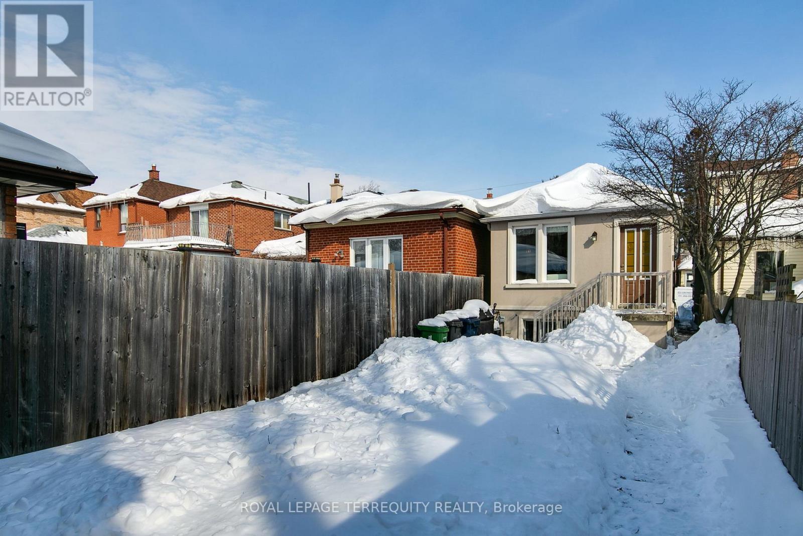 46 Branstone Road E, Toronto, Ontario  M6E 4E4 - Photo 31 - W11989749