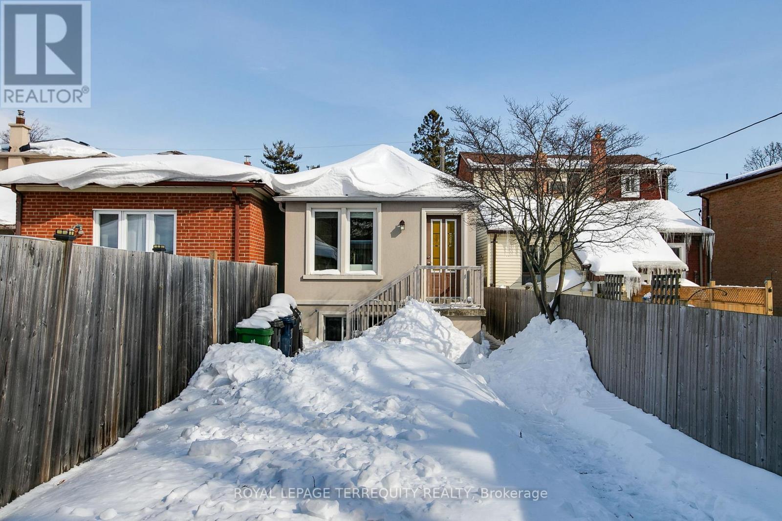 46 Branstone Road E, Toronto, Ontario  M6E 4E4 - Photo 32 - W11989749