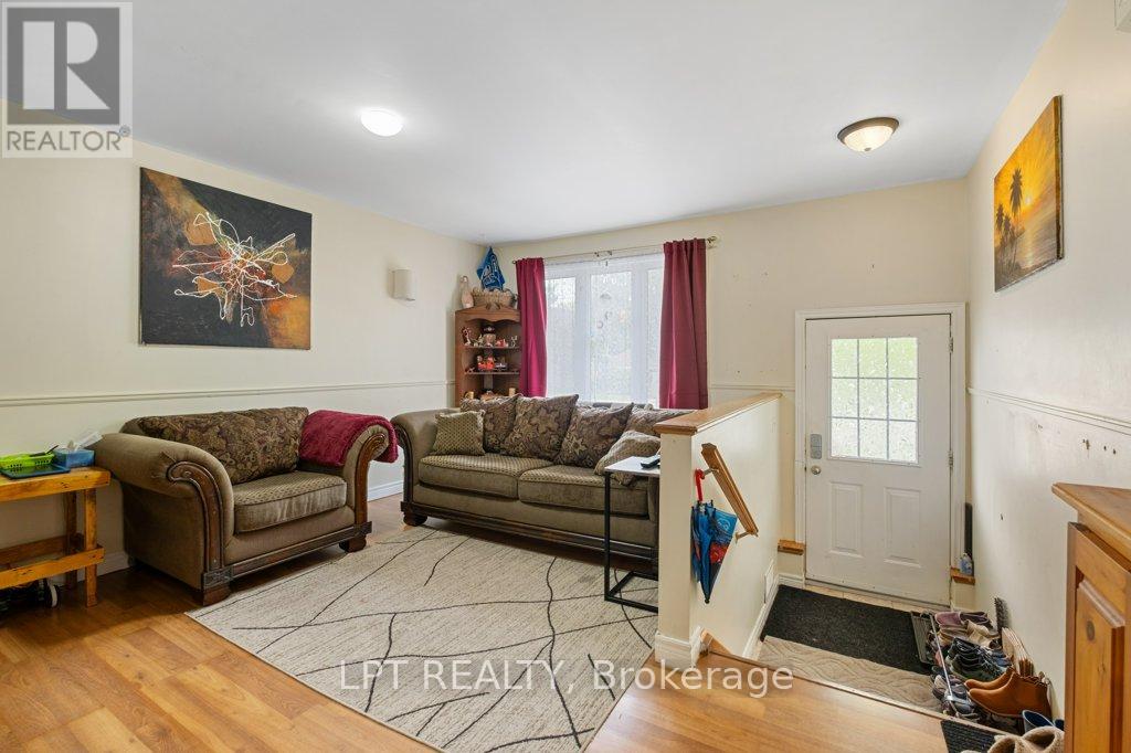 Property at 353 CHARLES STREET N image 4