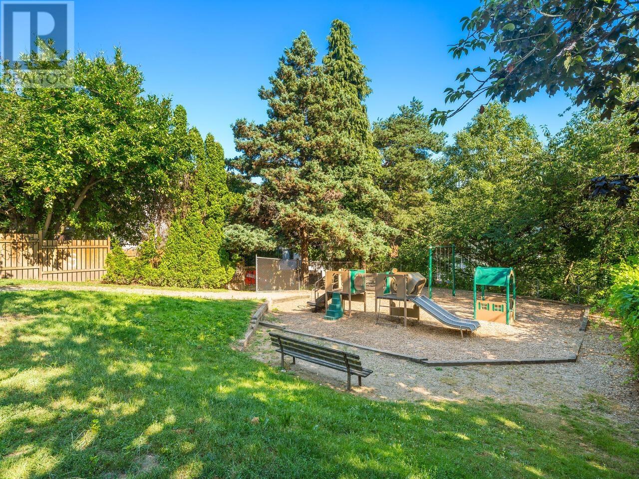 Listing Picture 37 of 40 : 340 588 E 5TH AVENUE, Vancouver / 溫哥華 - 魯藝地產 Yvonne Lu Group - MLS Medallion Club Member