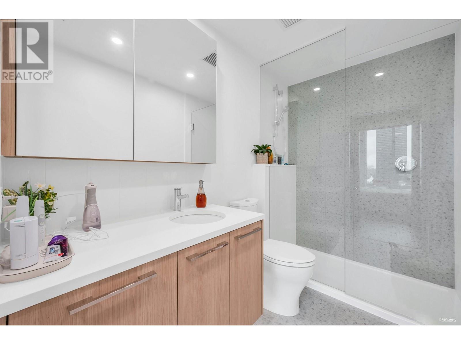 2407 2425 Alpha Avenue, Burnaby, British Columbia  V5C 0N6 - Photo 13 - R2970939