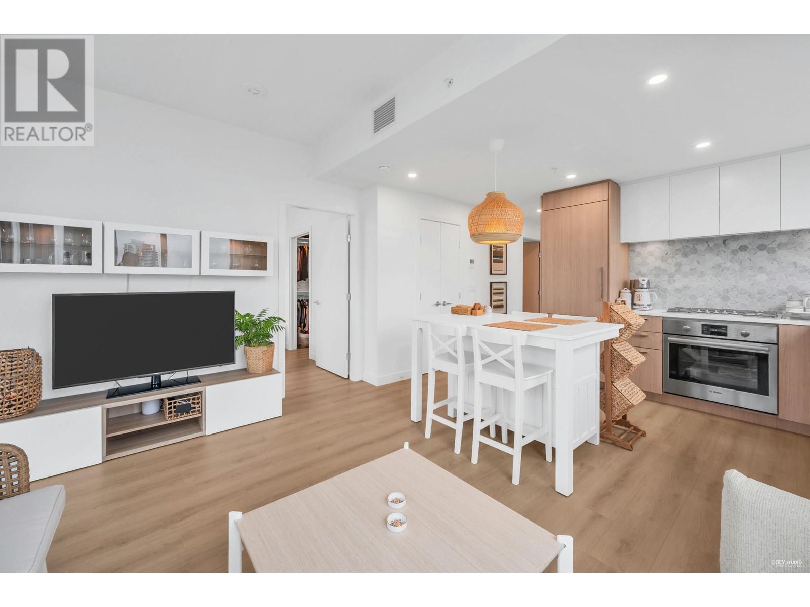 2407 2425 Alpha Avenue, Burnaby, British Columbia  V5C 0N6 - Photo 2 - R2970939