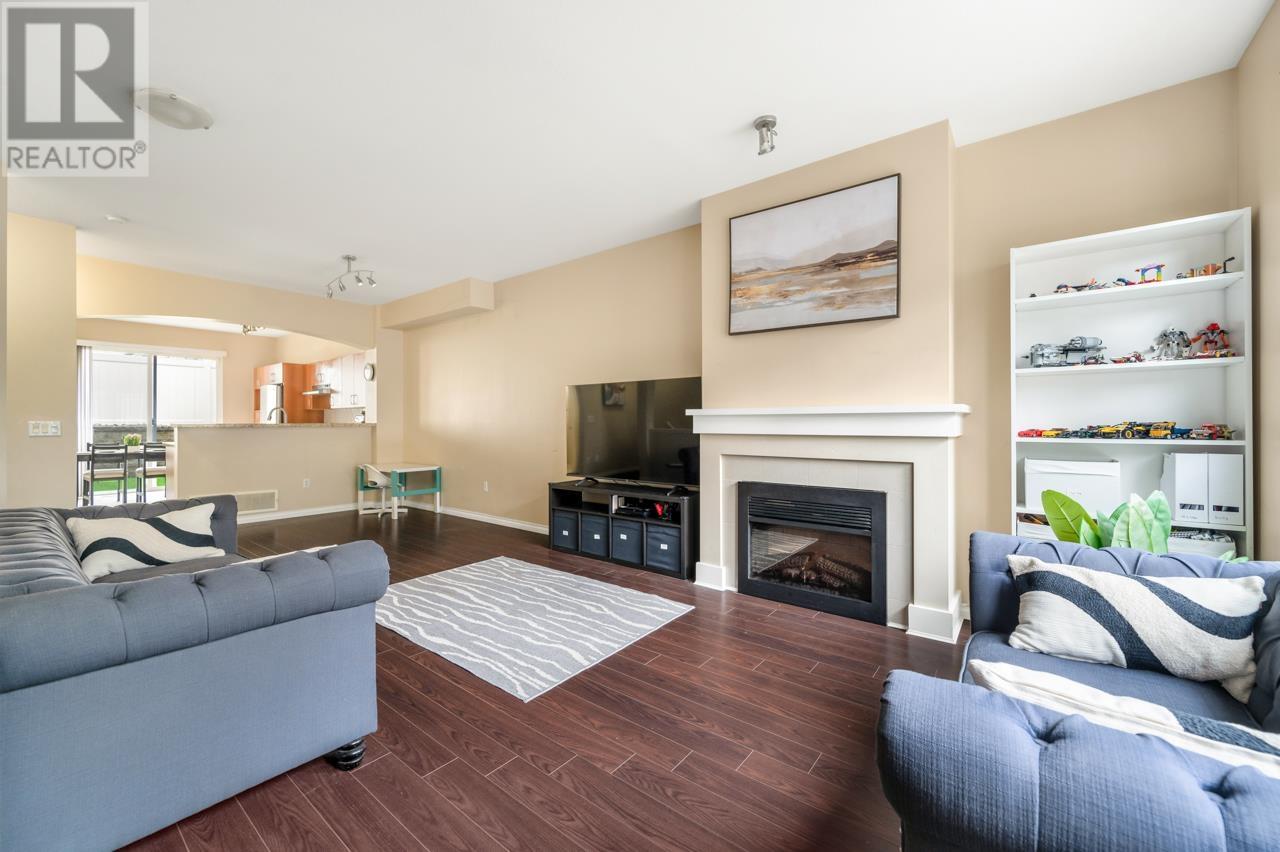 Listing Picture 3 of 20 : 139 9133 GOVERNMENT STREET, Burnaby / 本拿比 - 魯藝地產 Yvonne Lu Group - MLS Medallion Club Member