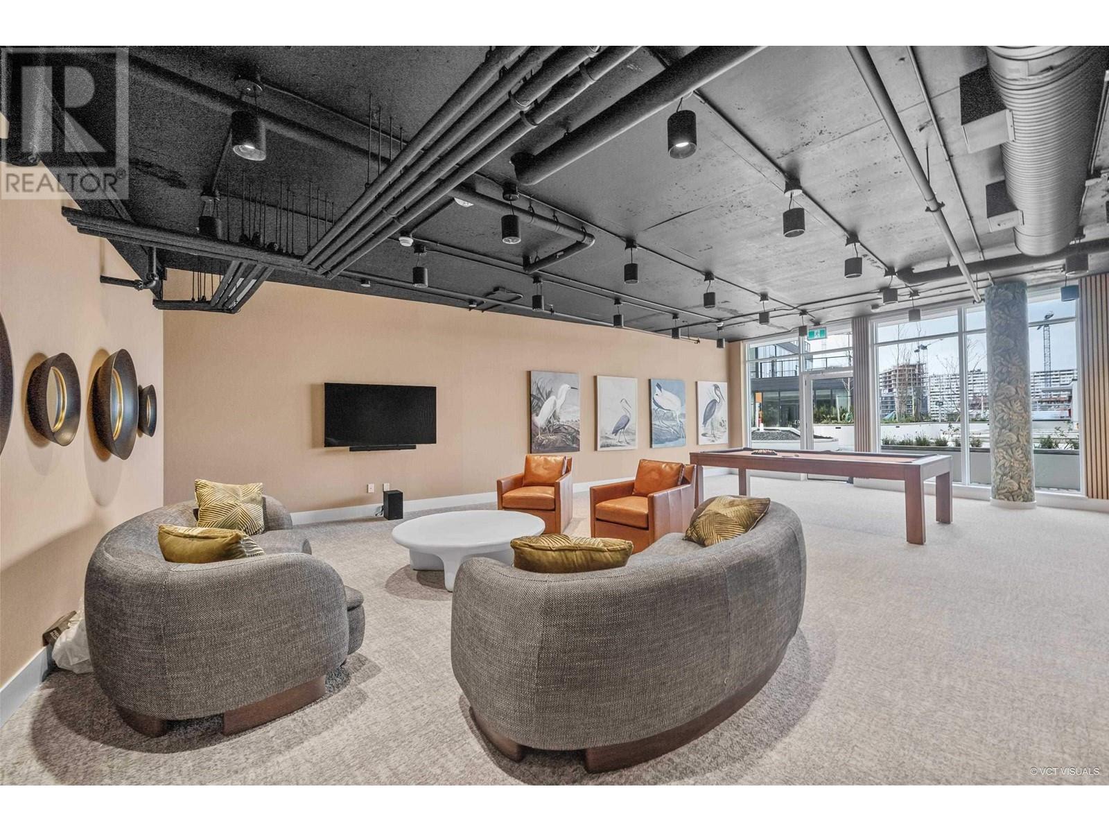 Listing Picture 2 of 10 : 911 8111 PARK ROAD, Richmond / 烈治文 - 魯藝地產 Yvonne Lu Group - MLS Medallion Club Member