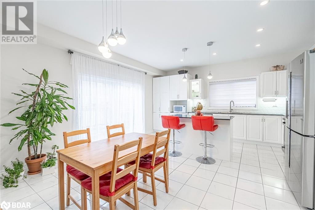 Property at 3 CYPRESS POINT STREET image 5