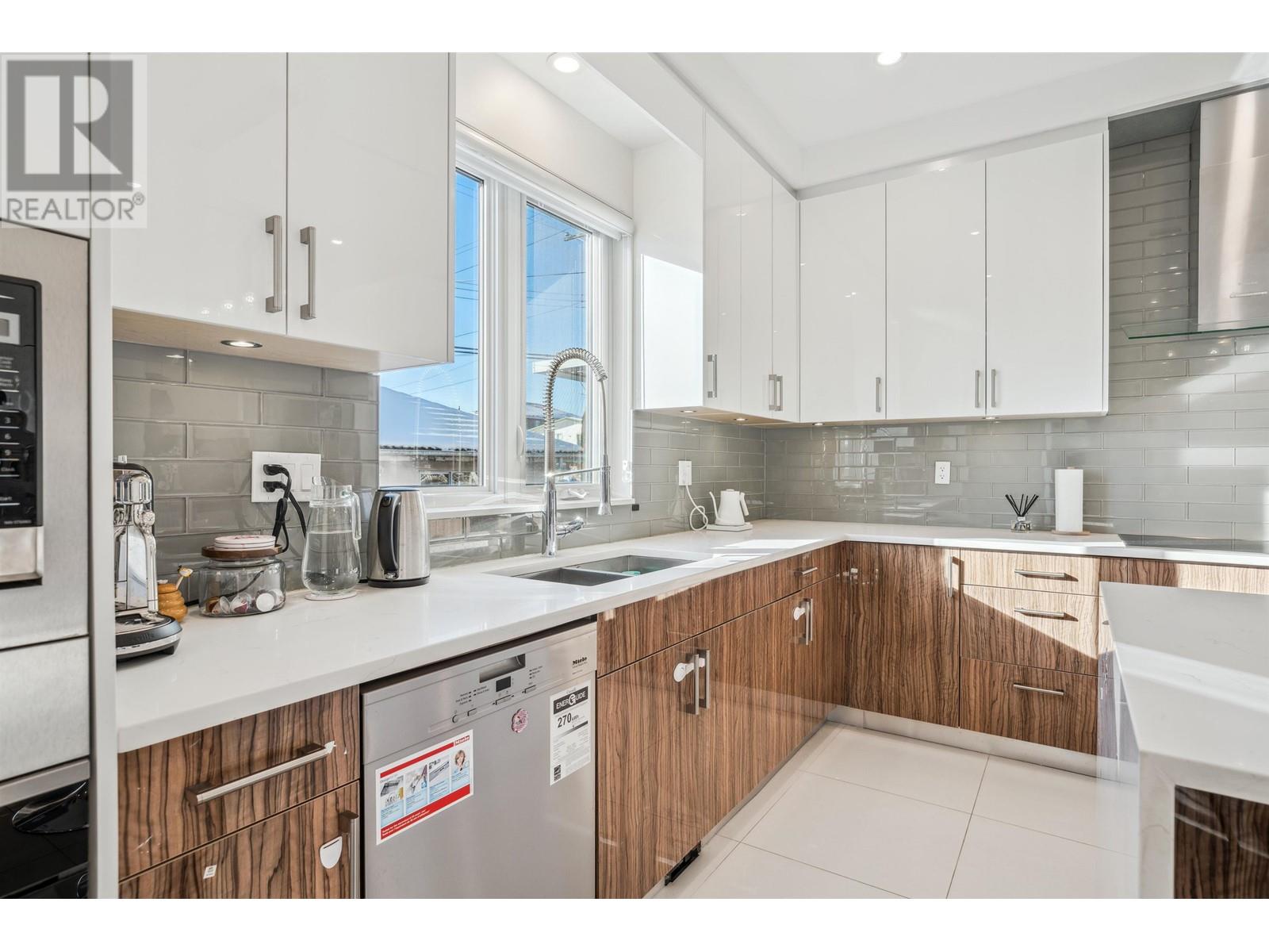 3510 E 25th Avenue, Vancouver, British Columbia  V5R 1K2 - Photo 12 - R2967454