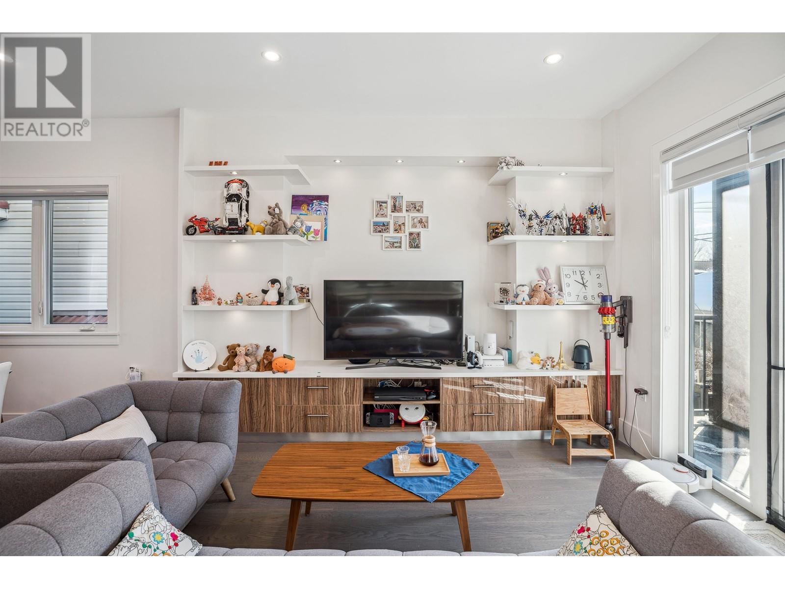 3510 E 25th Avenue, Vancouver, British Columbia  V5R 1K2 - Photo 8 - R2967454