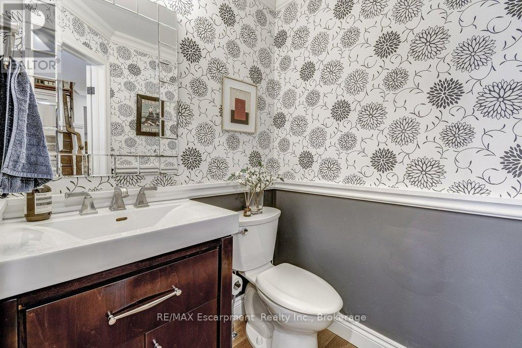 Property at 132 THOROUGHBRED BOULEVARD image 5