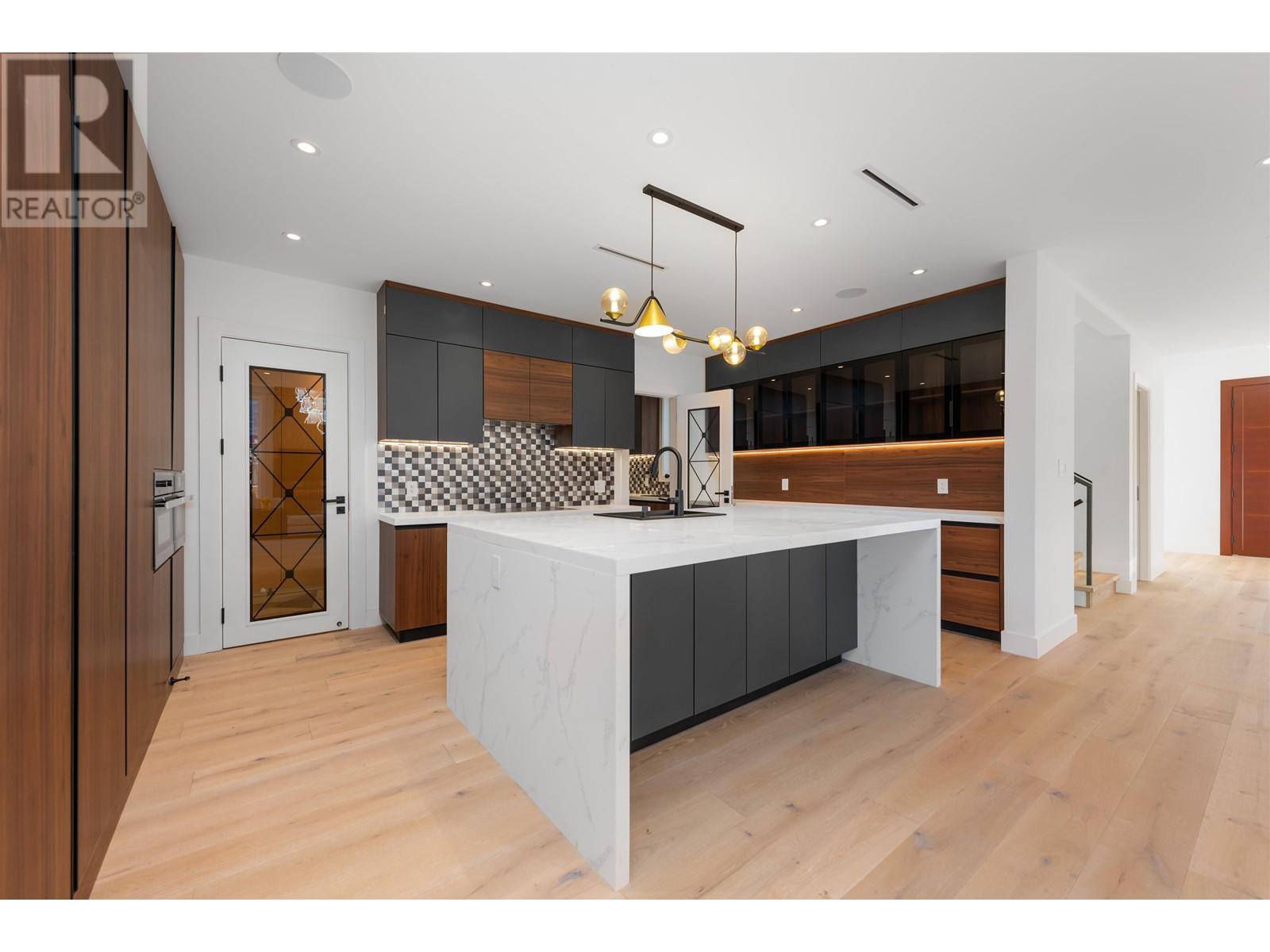4082 Sunnycrest Drive, North Vancouver, British Columbia  V7R 3E4 - Photo 17 - R2970769