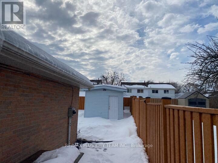 Upper - 7268 Redfox Road, Mississauga, Ontario  L4T 2L8 - Photo 8 - W11989858