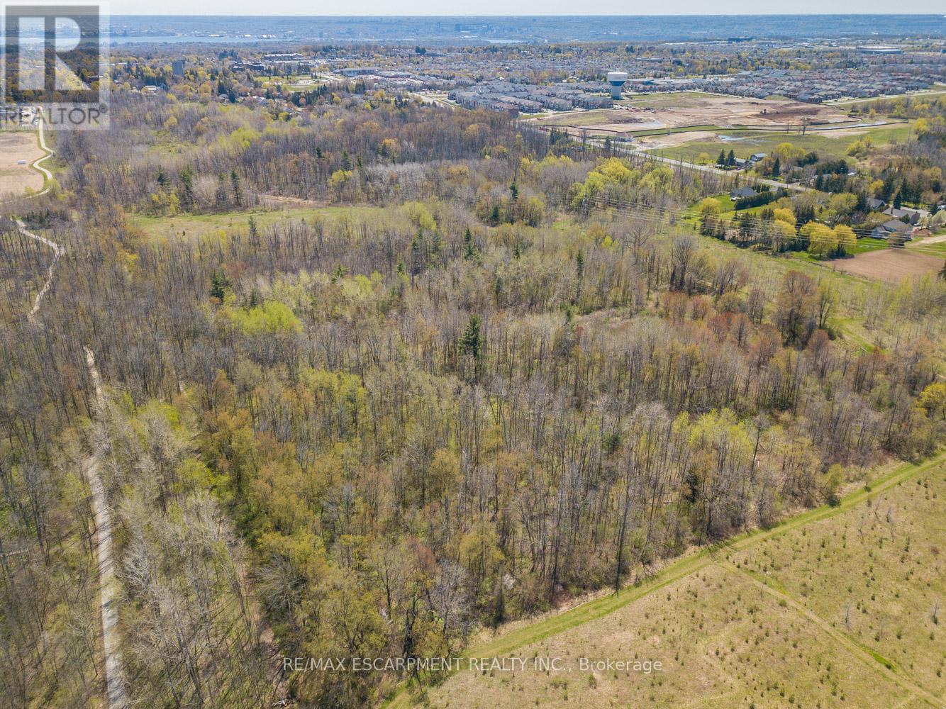 Rear Parkside Drive, Hamilton (Waterdown), Ontario  L0R 2H0 - Photo 4 - X11989899