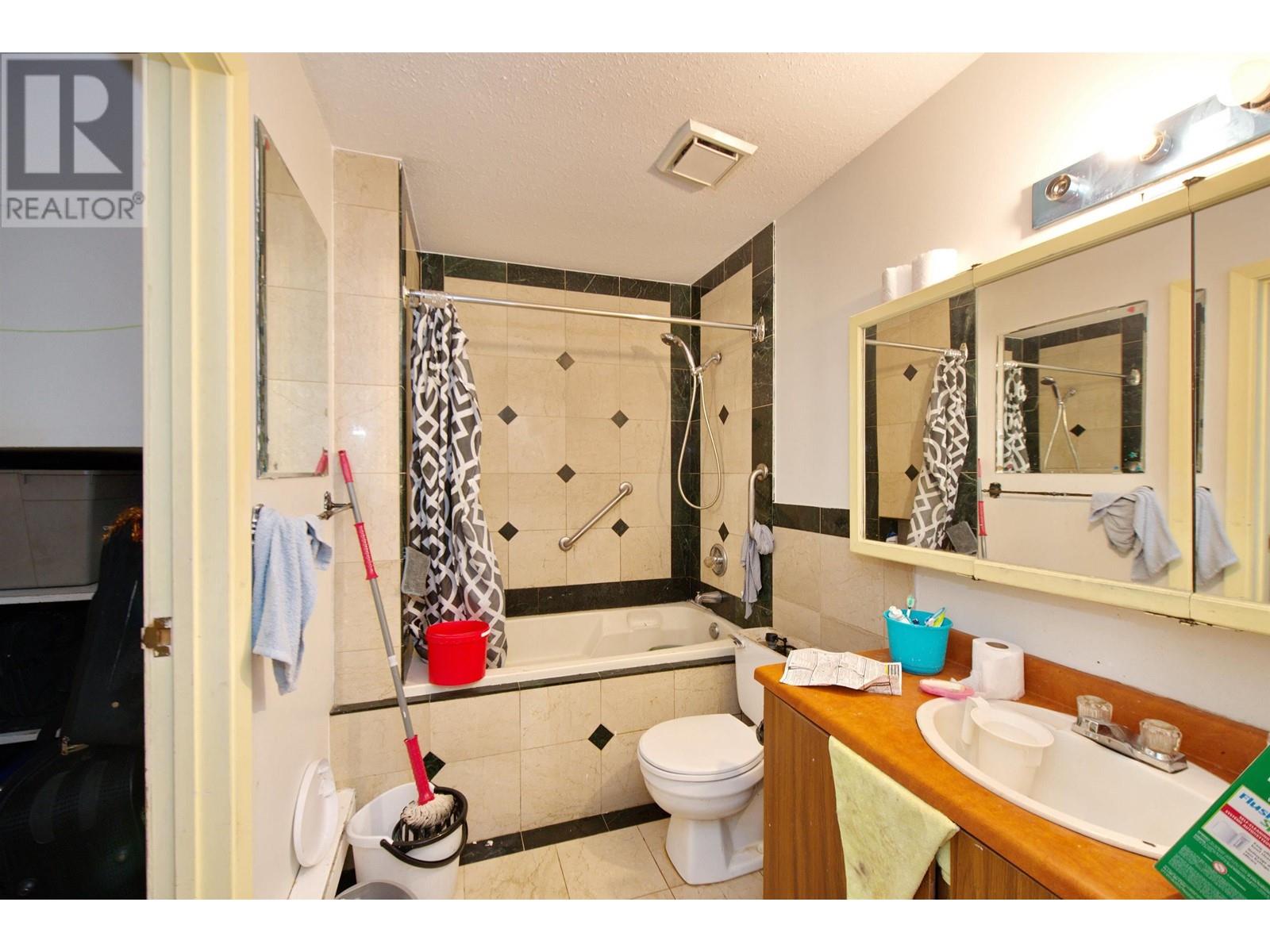 10 856 E Broadway, Vancouver, British Columbia  V5T 1Y1 - Photo 12 - R2970752