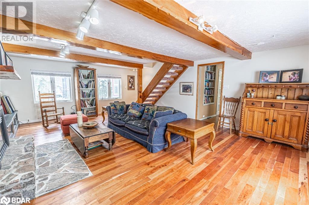 2015 Ridge Road W, Oro-Medonte, Ontario  L0L 2L0 - Photo 7 - 40697627