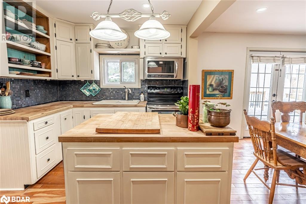 2015 Ridge Road W, Oro-Medonte, Ontario  L0L 2L0 - Photo 4 - 40697627