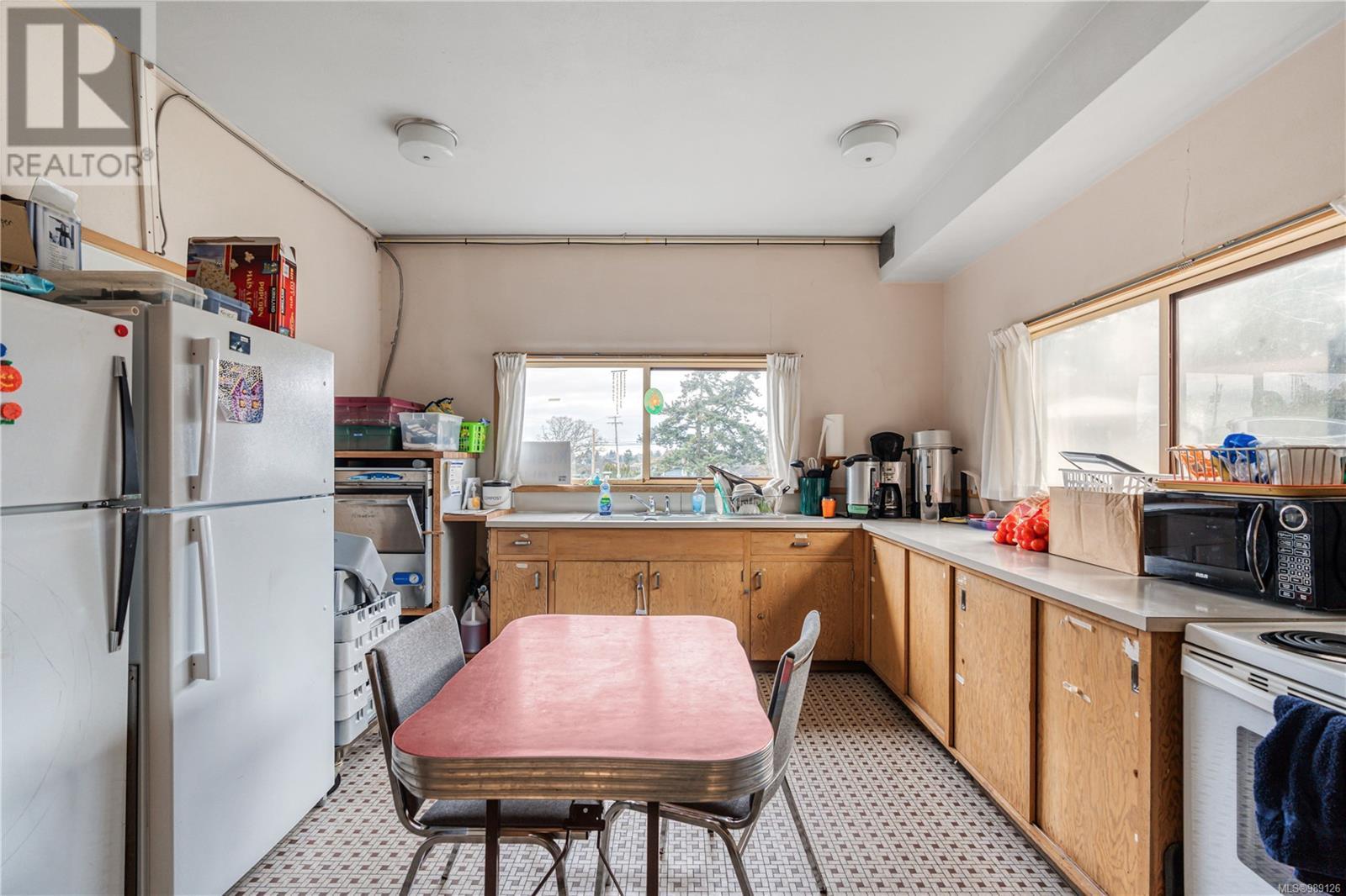 1806 San Juan Ave, Saanich, British Columbia  V8N 2H9 - Photo 12 - 989126
