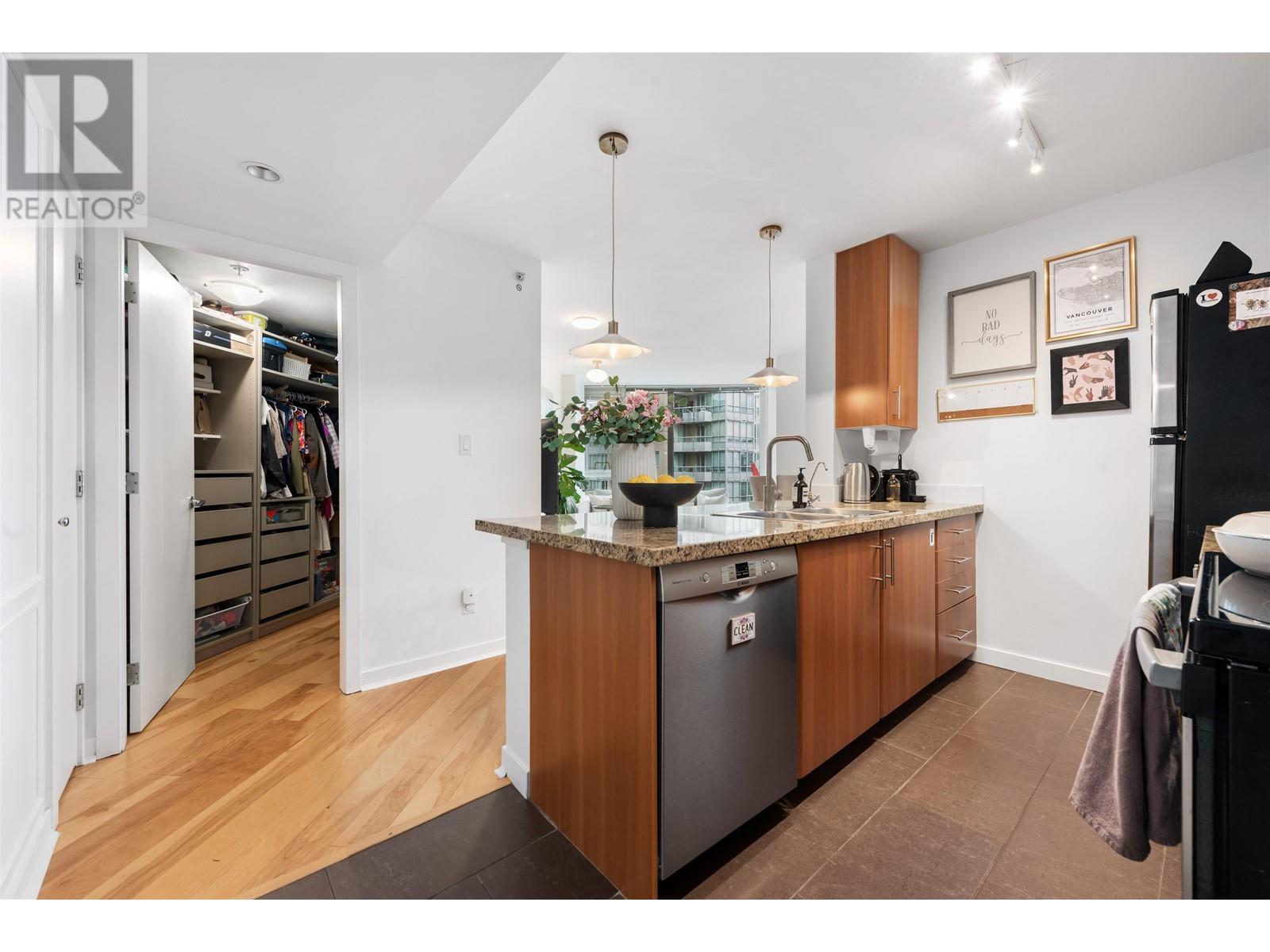707 58 Keefer Place, Vancouver, British Columbia  V6B 0B8 - Photo 4 - R2970996