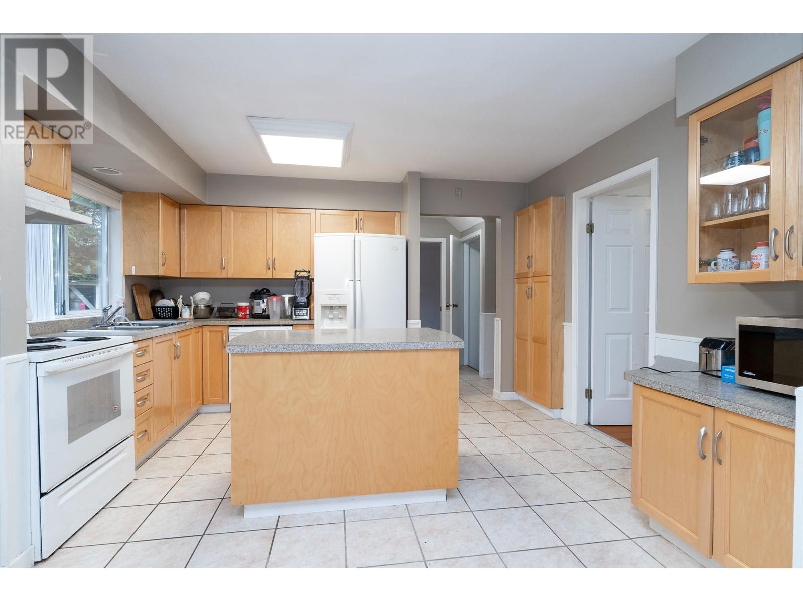 Property at 12460 ANSELL STREET image 2