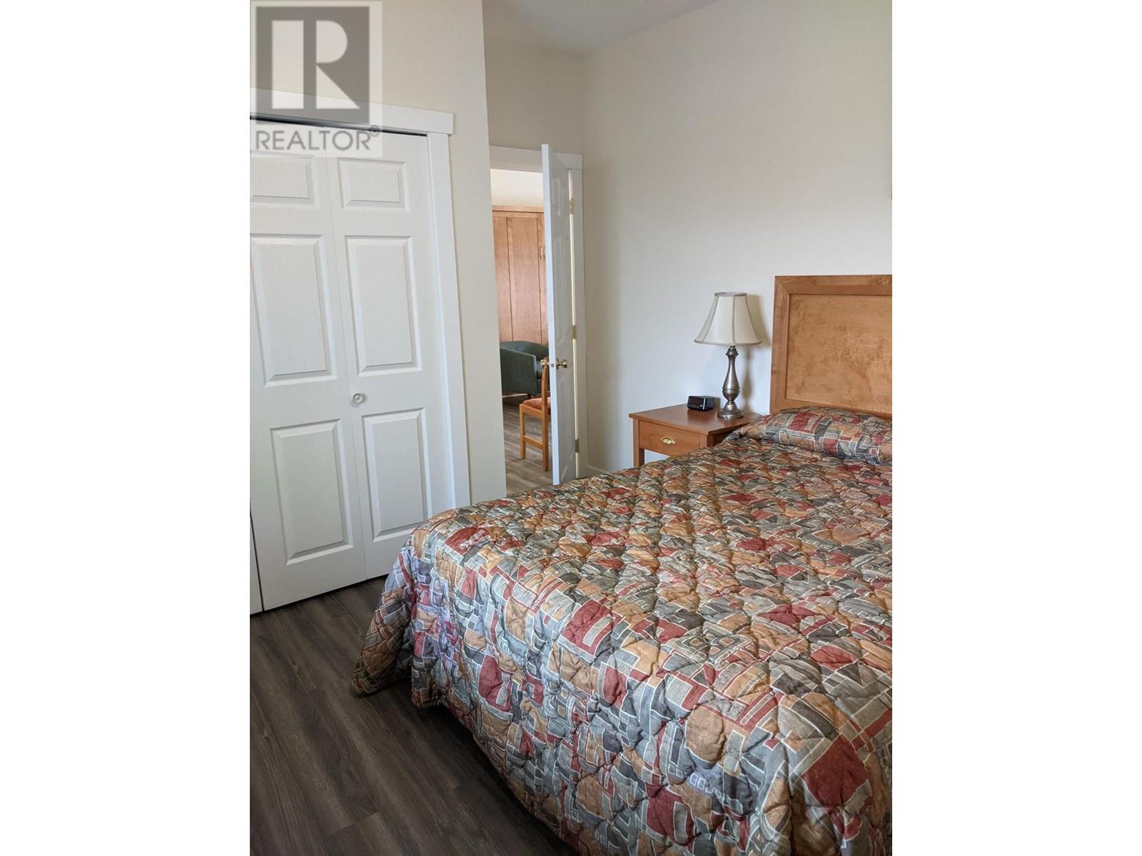 6203 Willow Avenue Summerland Photo 34