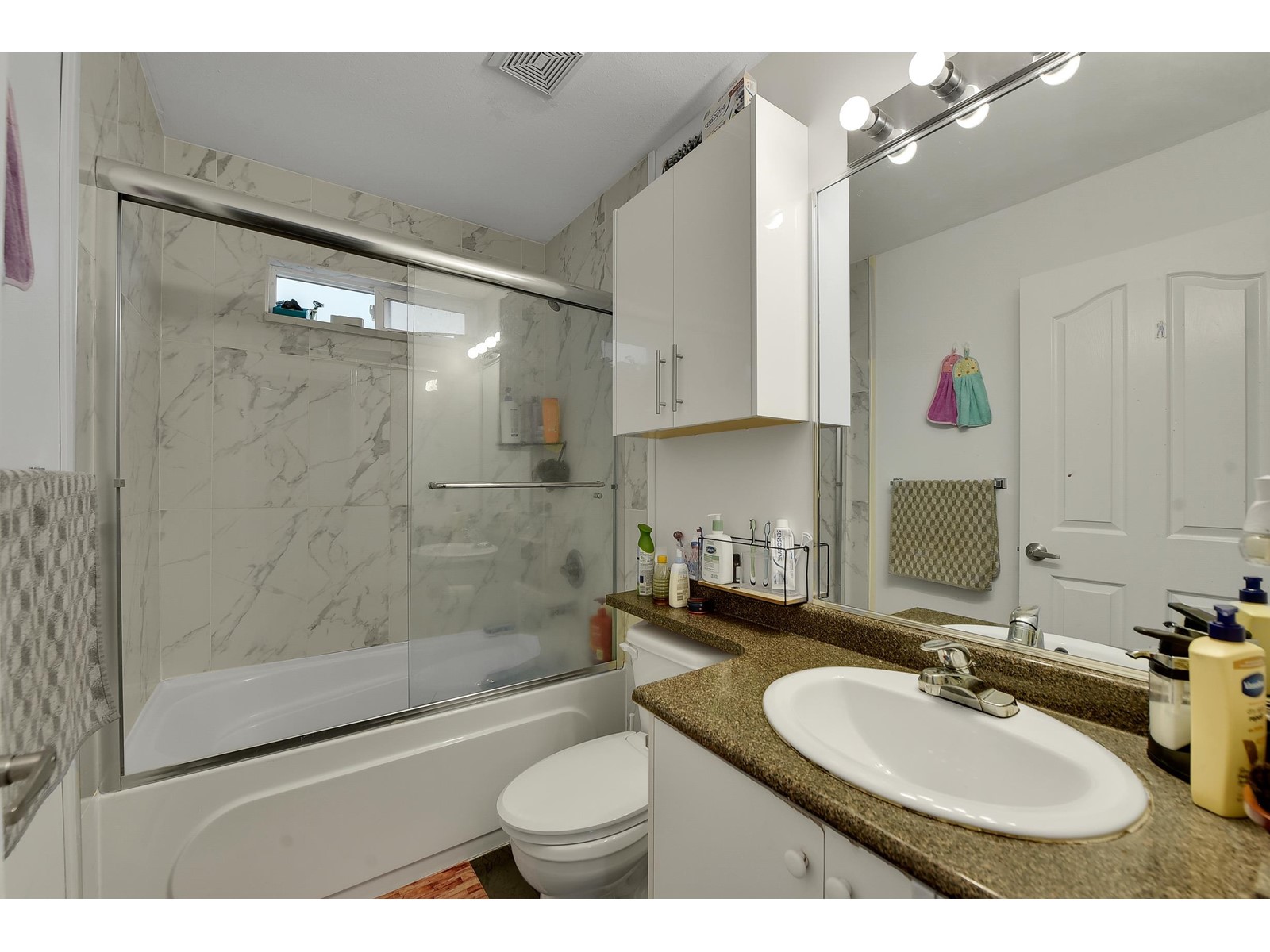 8677 Galway Crescent, Surrey, British Columbia  V3W 6C8 - Photo 9 - R2969545