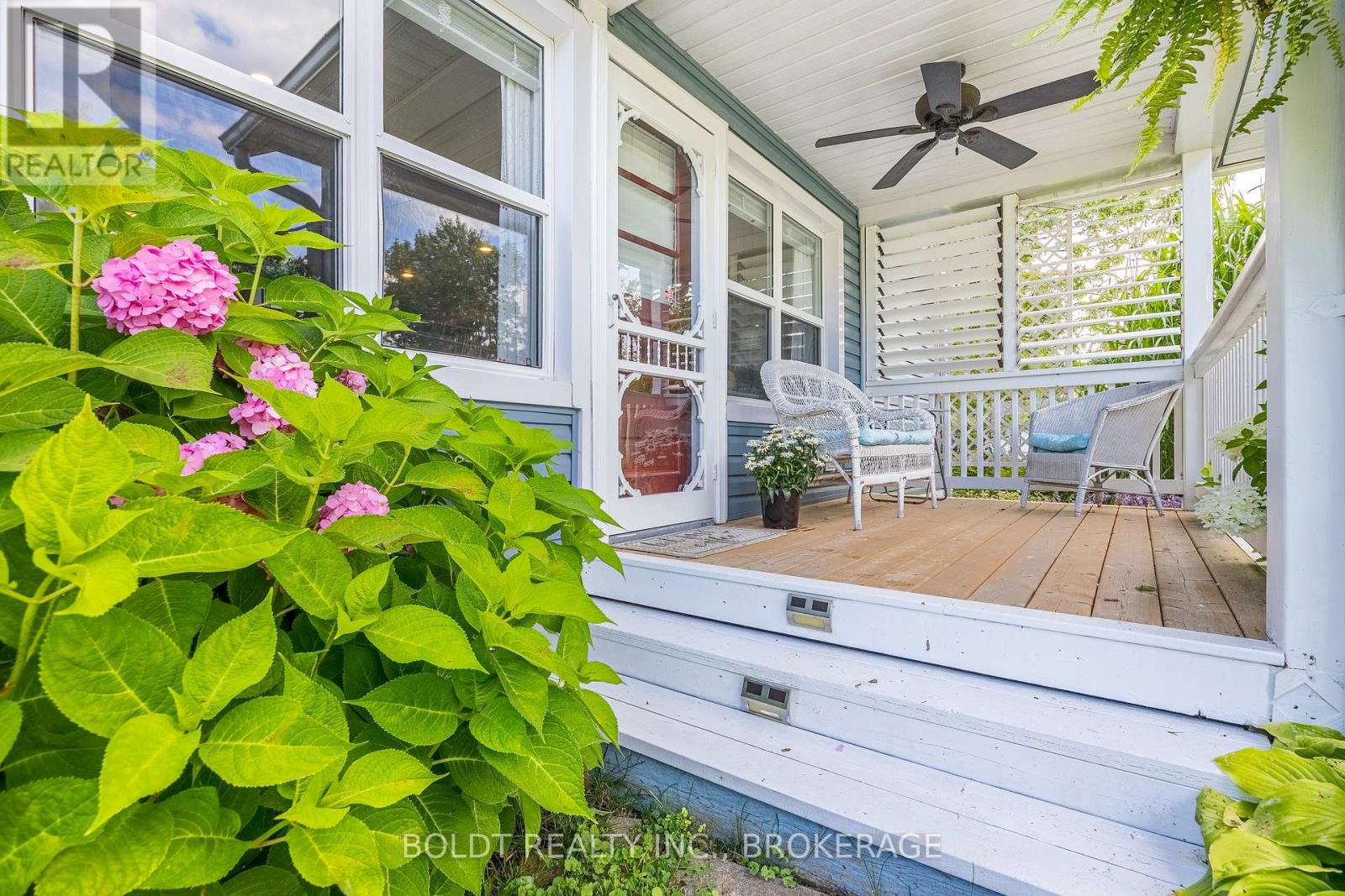 Property at 12235 LAKESHORE ROAD image 3