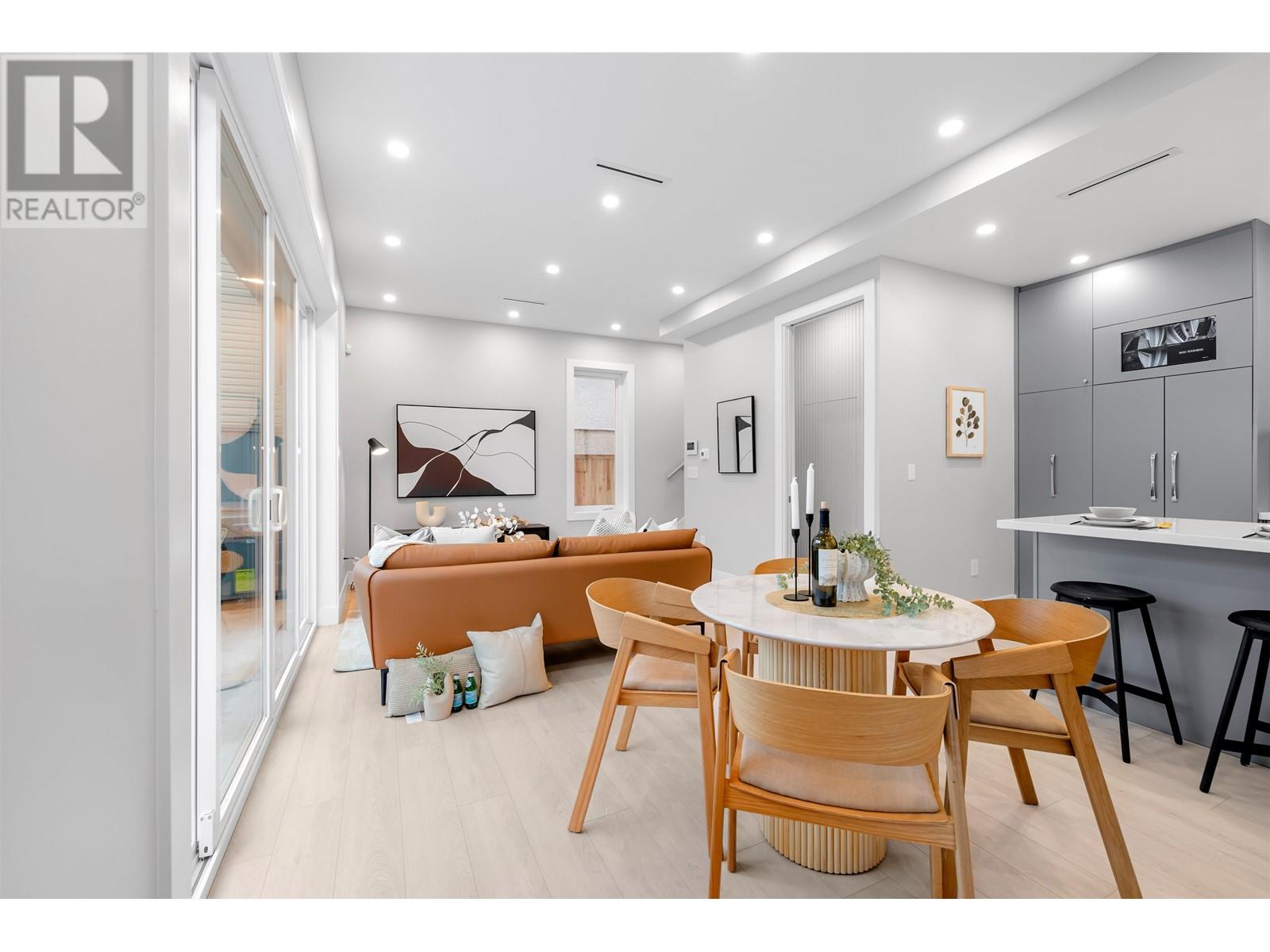 885 E King Edward Avenue, Vancouver, British Columbia  V5V 4L7 - Photo 9 - R2969799