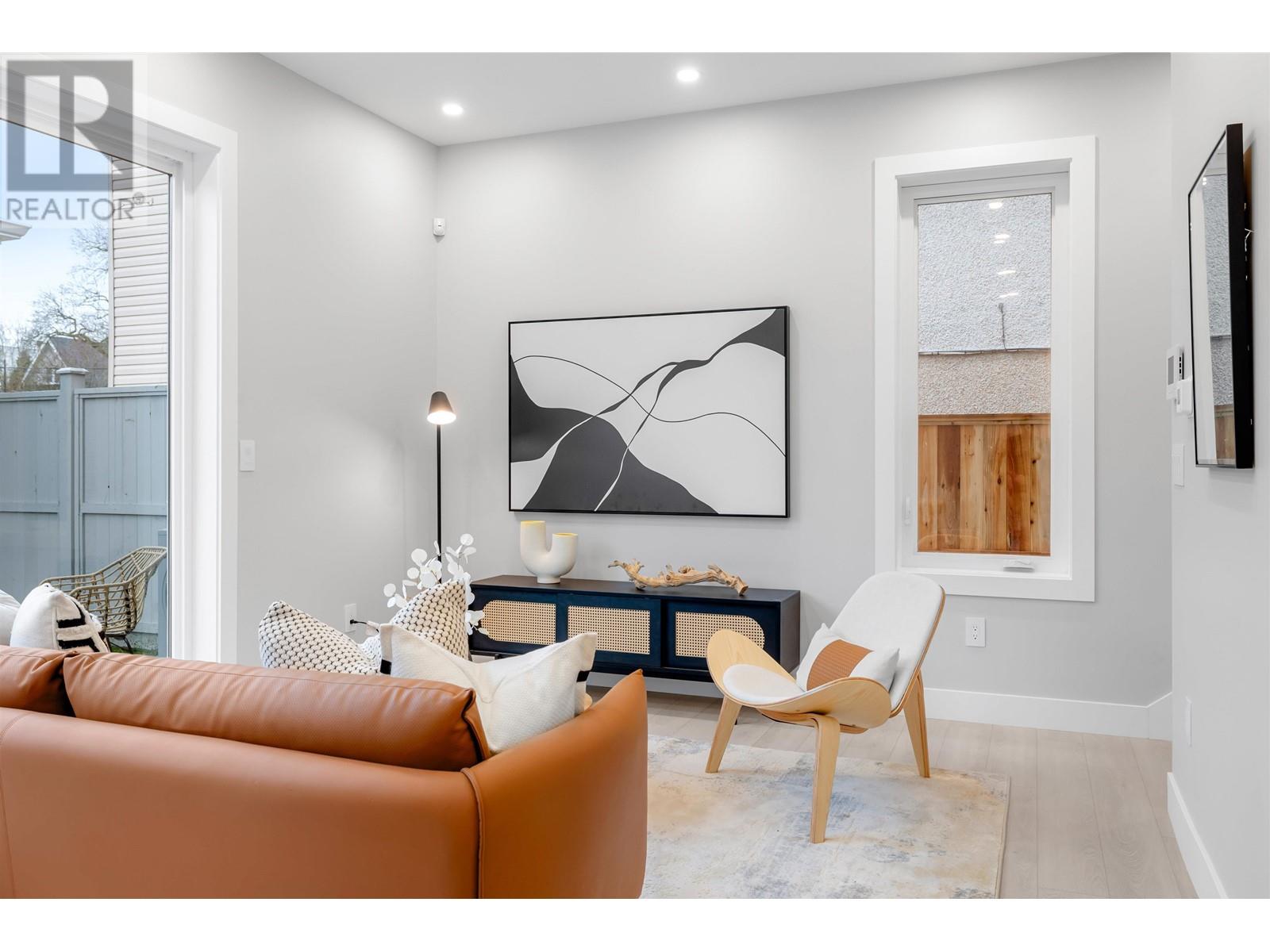 885 E King Edward Avenue, Vancouver, British Columbia  V5V 4L7 - Photo 10 - R2969799