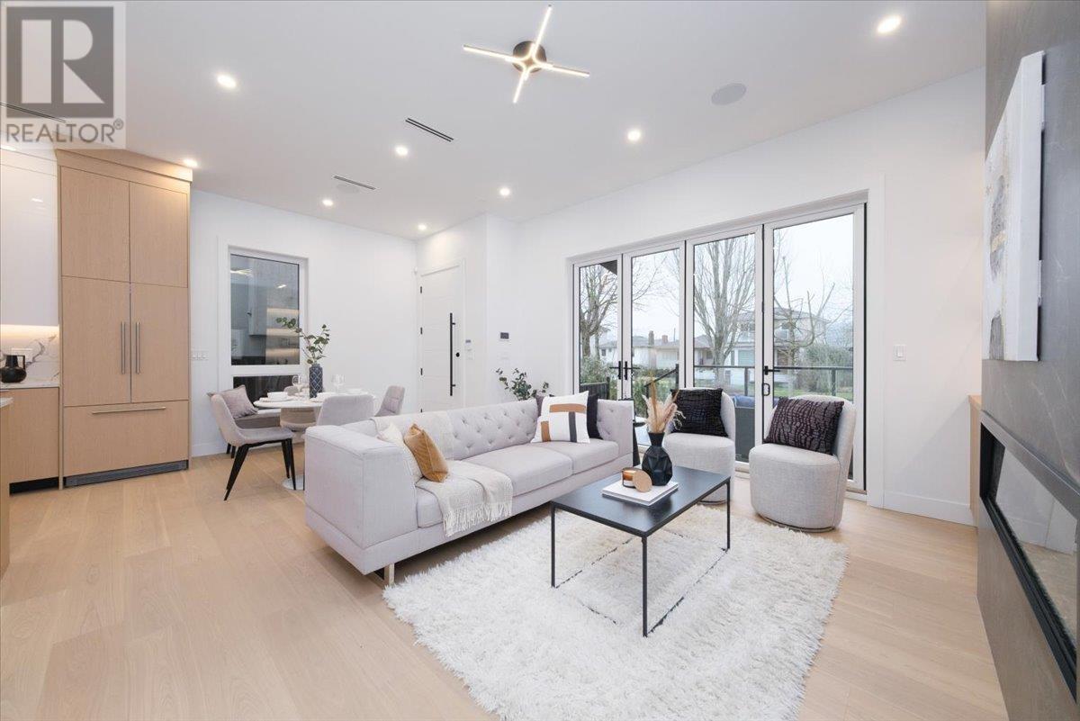 Listing Picture 10 of 23 : 1 2750 E 5TH AVENUE, Vancouver / 溫哥華 - 魯藝地產 Yvonne Lu Group - MLS Medallion Club Member