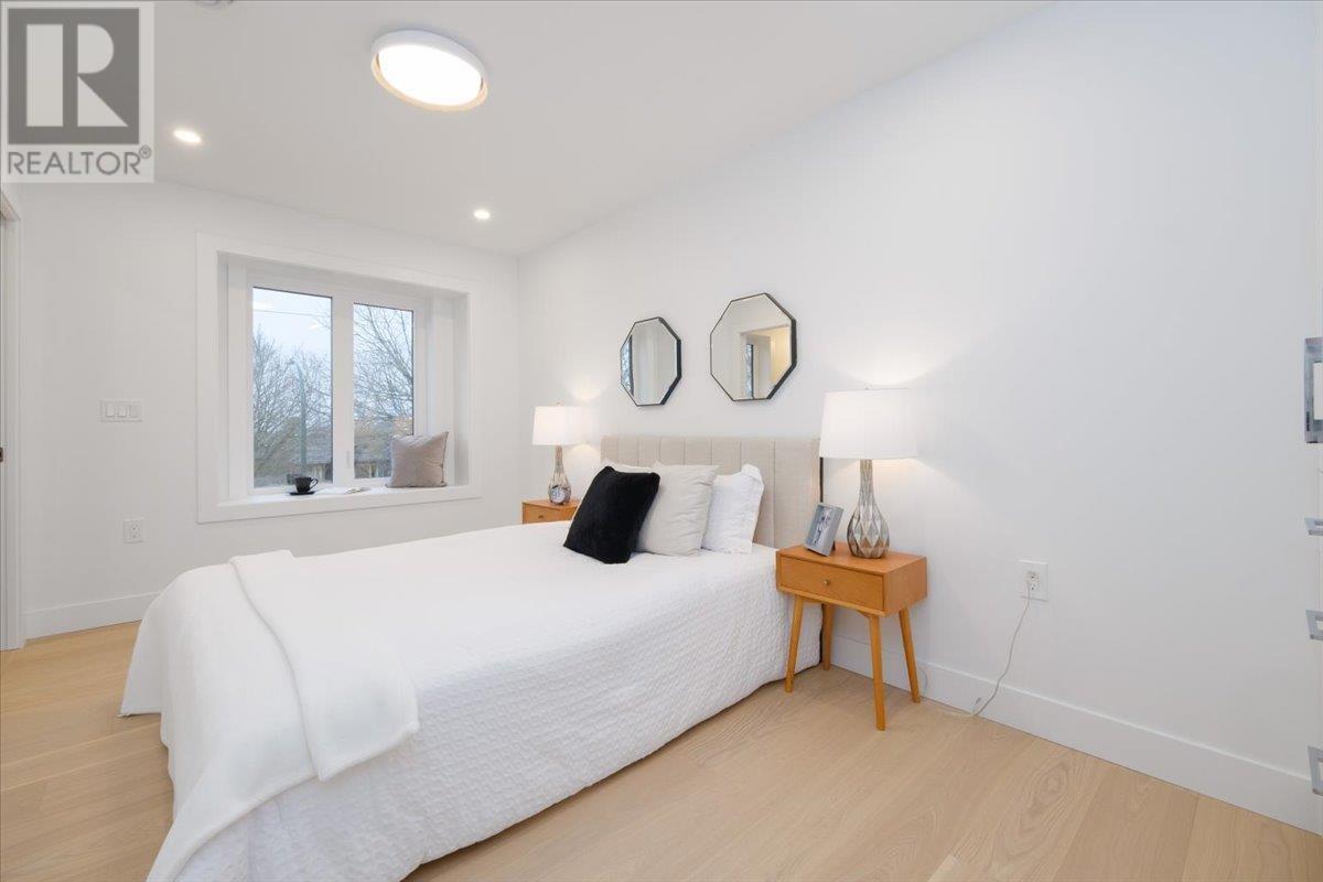 Listing Picture 17 of 23 : 1 2750 E 5TH AVENUE, Vancouver / 溫哥華 - 魯藝地產 Yvonne Lu Group - MLS Medallion Club Member