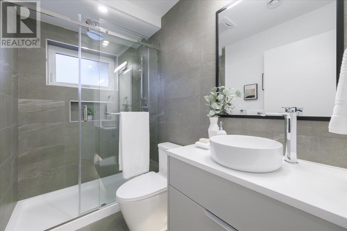 Listing Picture 22 of 23 : 1 2750 E 5TH AVENUE, Vancouver / 溫哥華 - 魯藝地產 Yvonne Lu Group - MLS Medallion Club Member