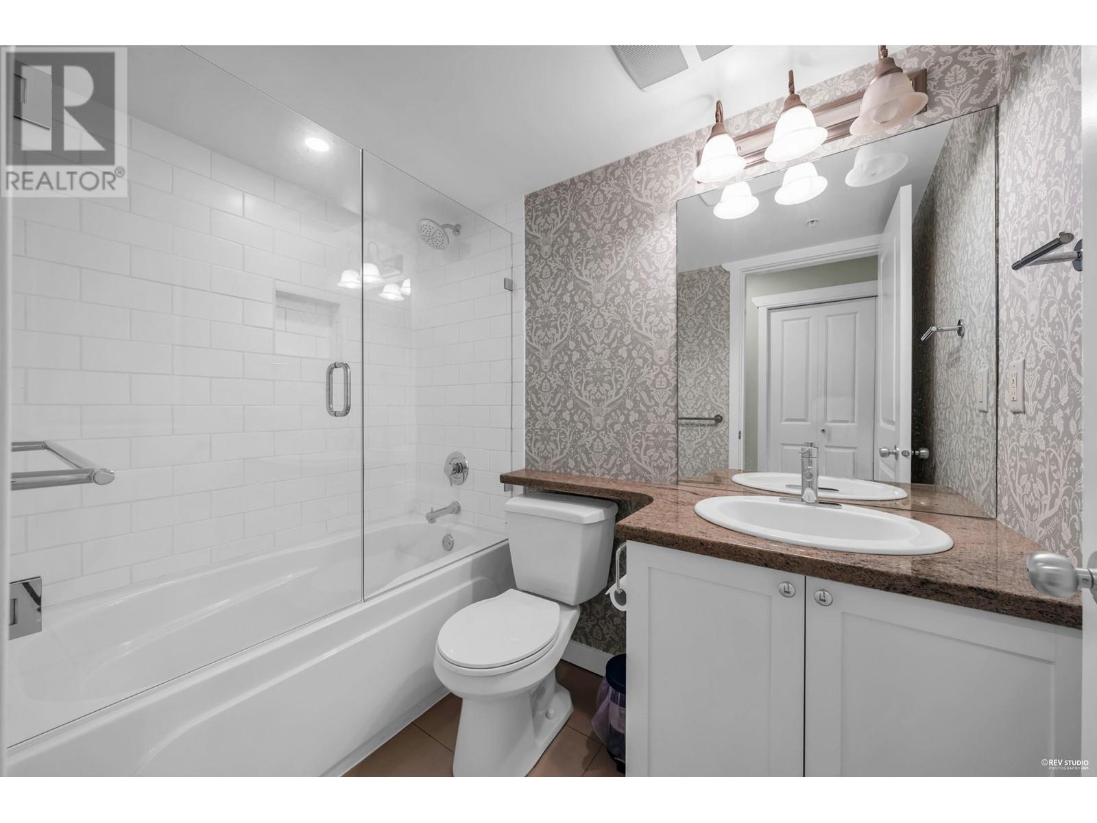 Listing Picture 21 of 39 : 30 638 W 6TH AVENUE, Vancouver / 溫哥華 - 魯藝地產 Yvonne Lu Group - MLS Medallion Club Member