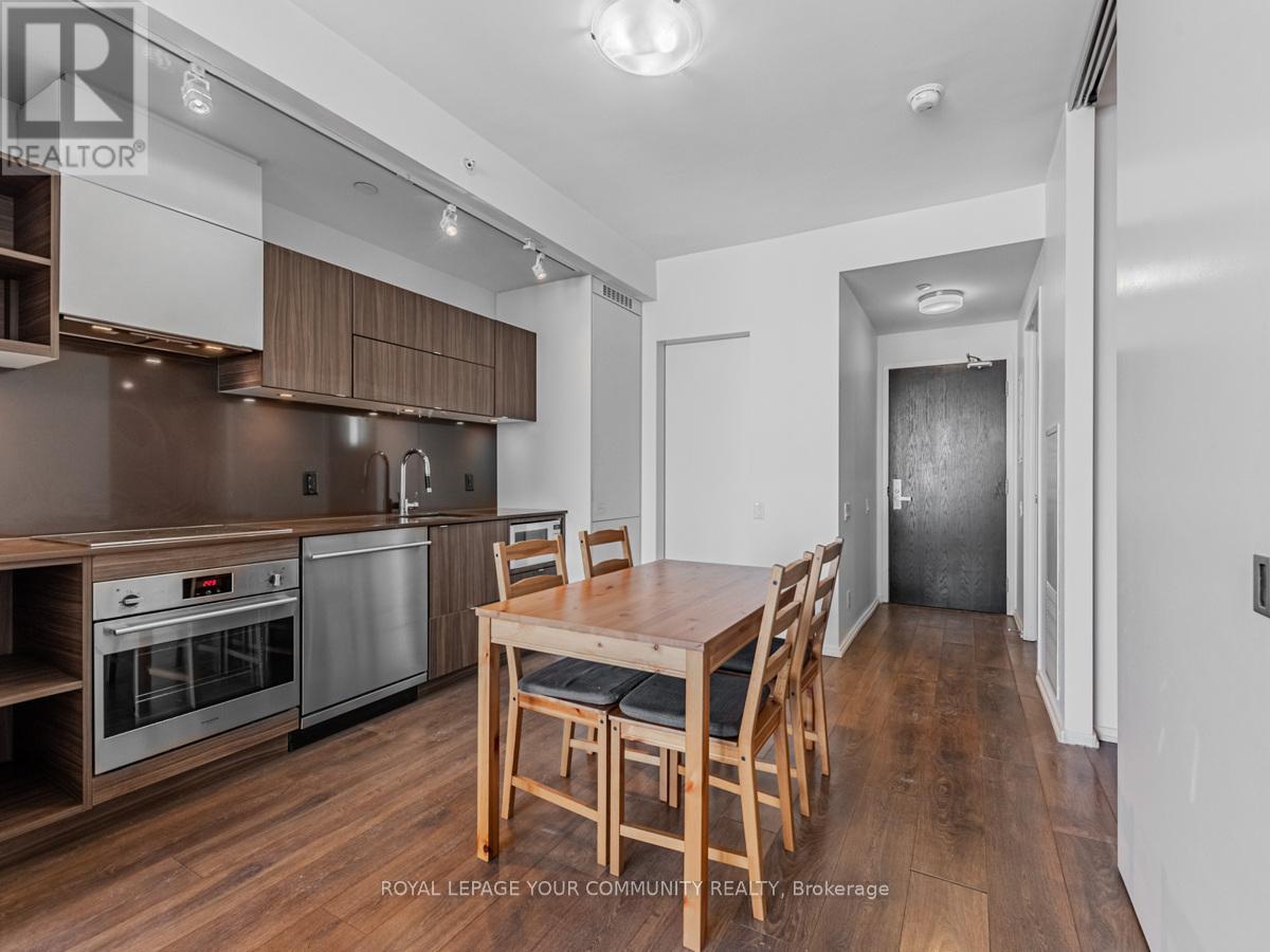 1604 - 125 Peter Street, Toronto, Ontario  M5V 0M2 - Photo 8 - C11985412