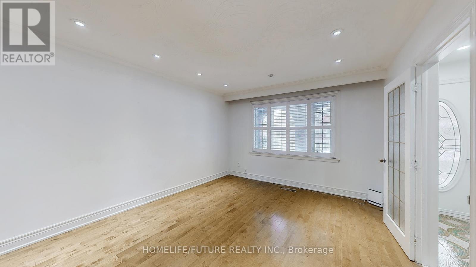 Property at 847 RUNNYMEDE ROAD image 4