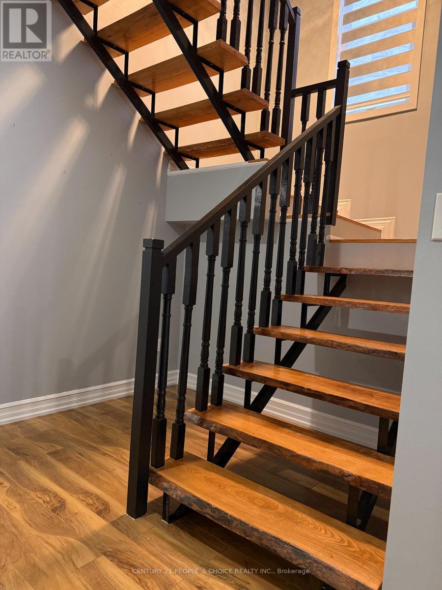 Property at 280 CAMBRIDGE ROAD W image 2