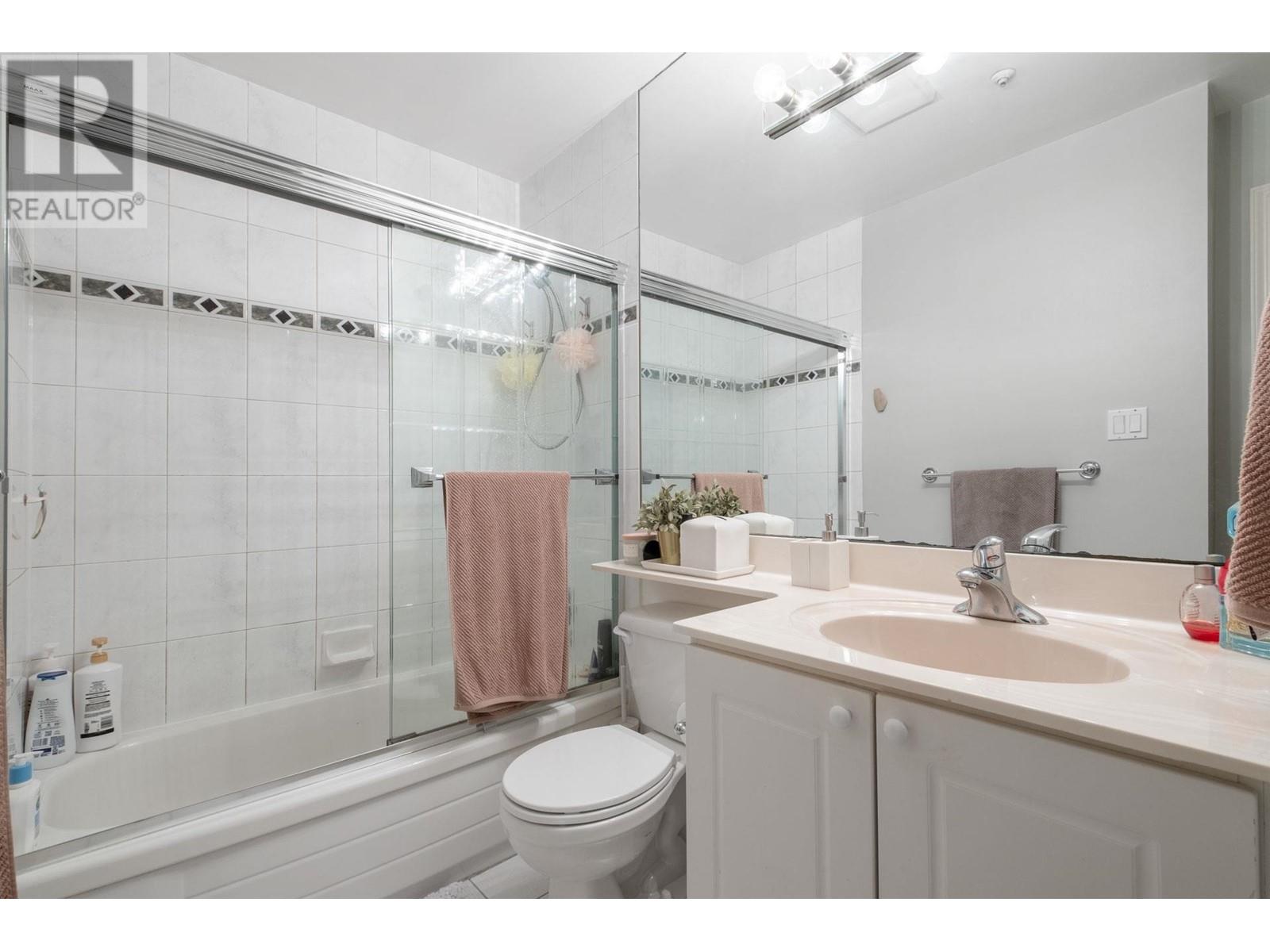 Listing Picture 12 of 21 : 125 511 W 7TH AVENUE, Vancouver / 溫哥華 - 魯藝地產 Yvonne Lu Group - MLS Medallion Club Member