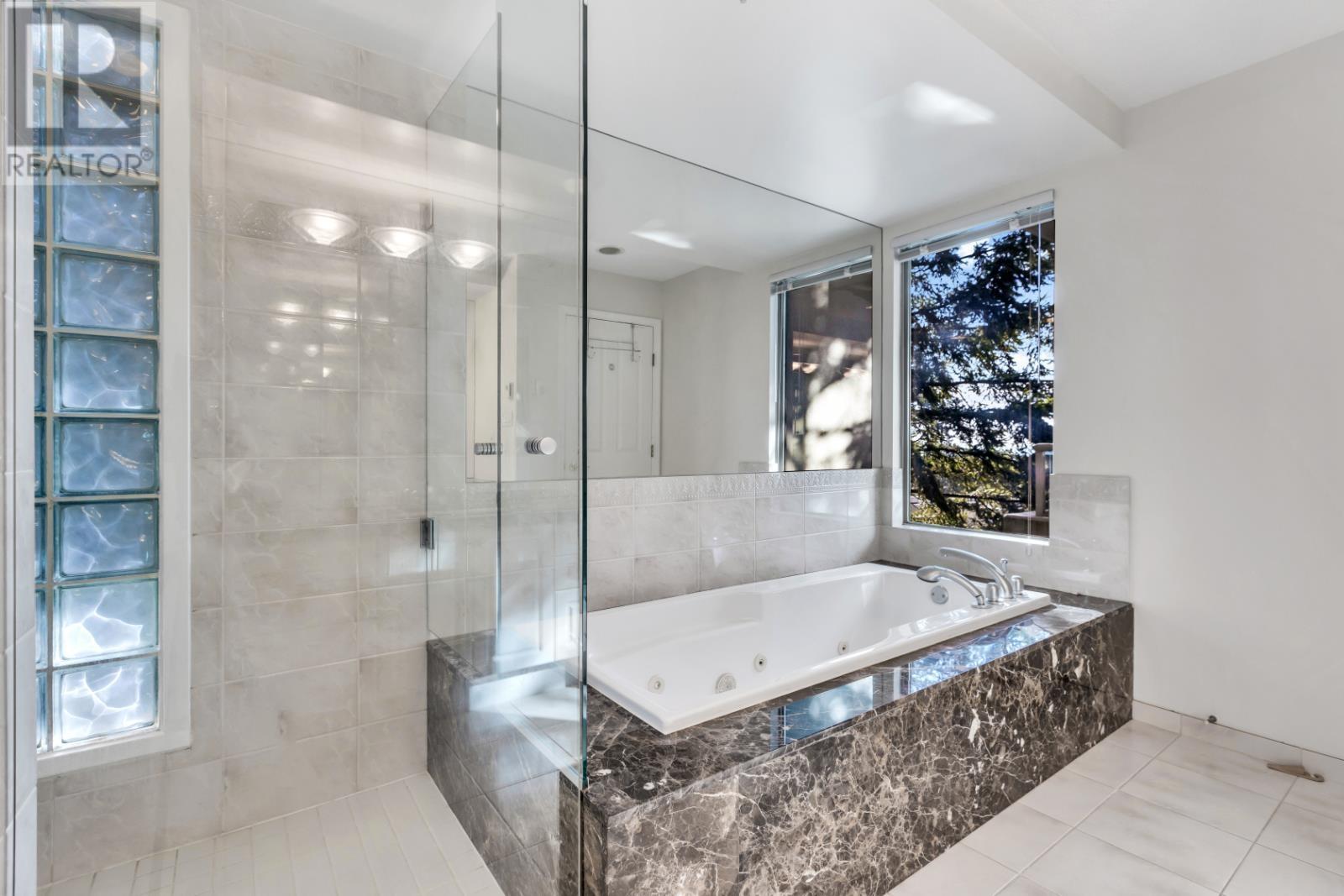 403 3131 Deer Ridge Drive, West Vancouver, British Columbia  V7S 4W1 - Photo 18 - R2971035