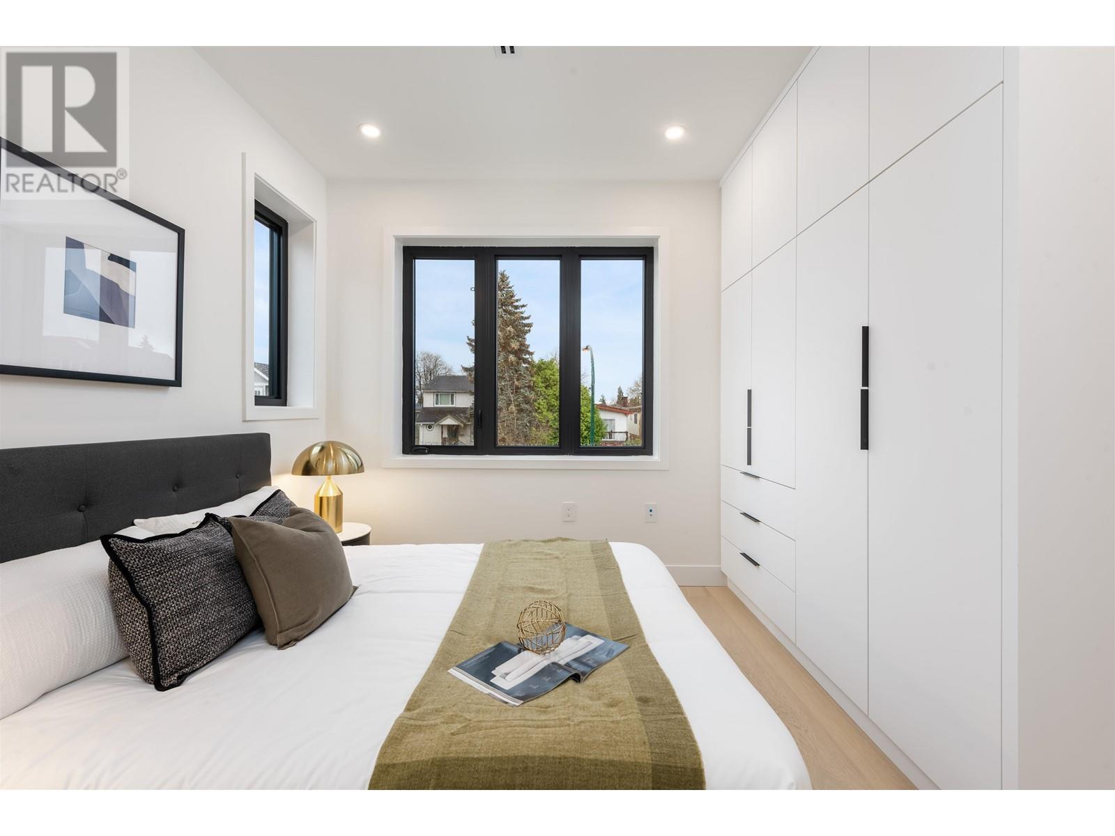 Listing Picture 18 of 40 : 1 351 E 38TH AVENUE, Vancouver / 溫哥華 - 魯藝地產 Yvonne Lu Group - MLS Medallion Club Member